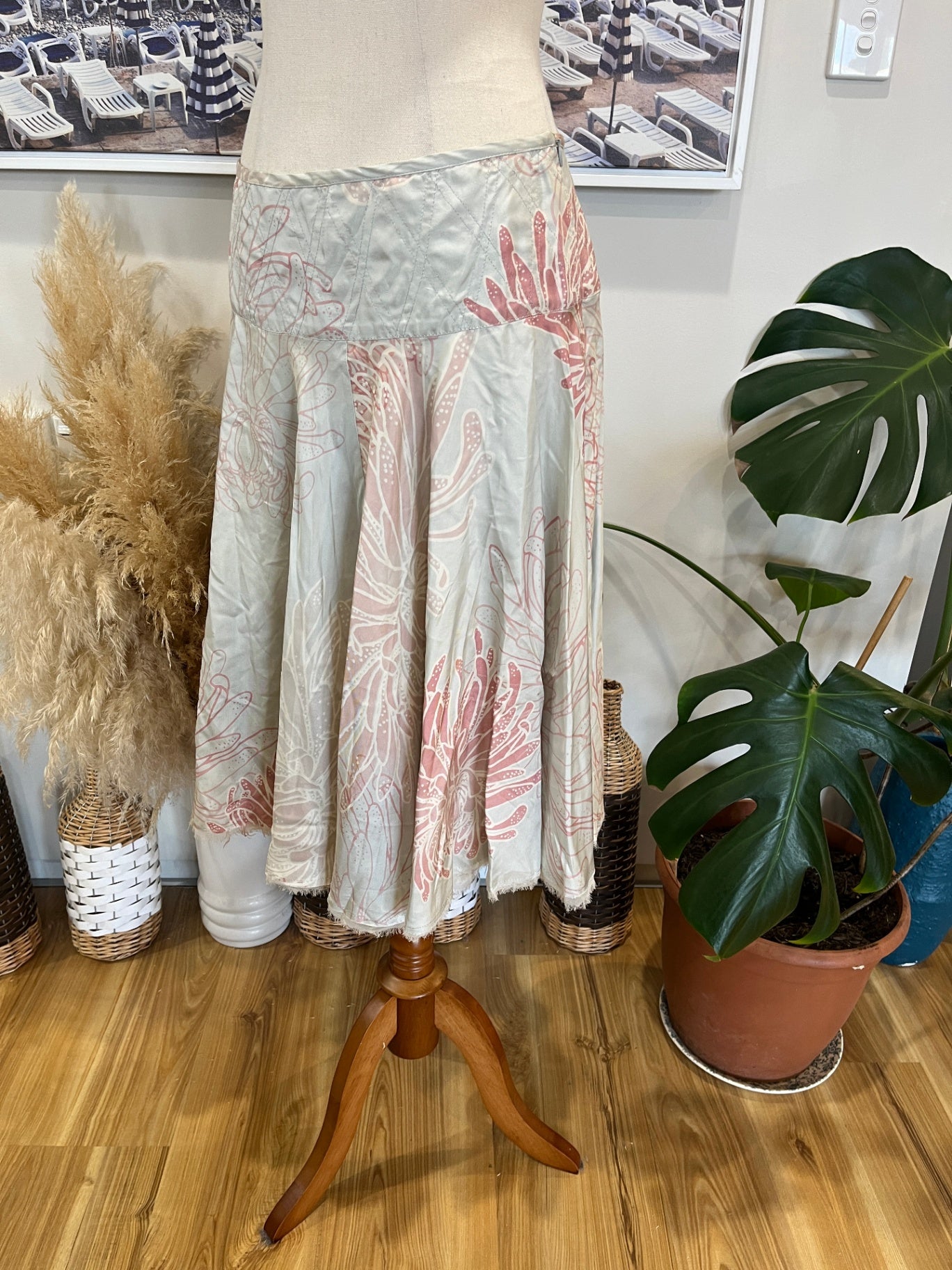 [SALE] Development Skirt Medium Cream and pink