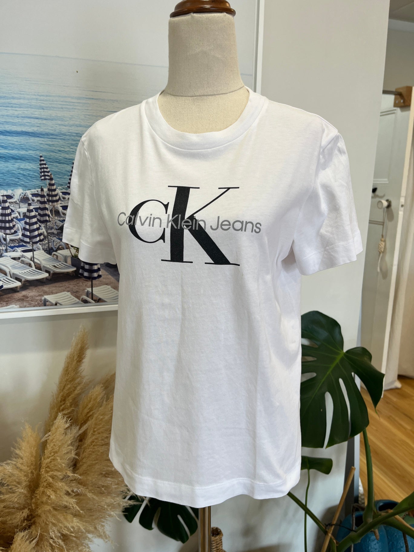 [SALE] Calvin Klein T-Shirt Medium White