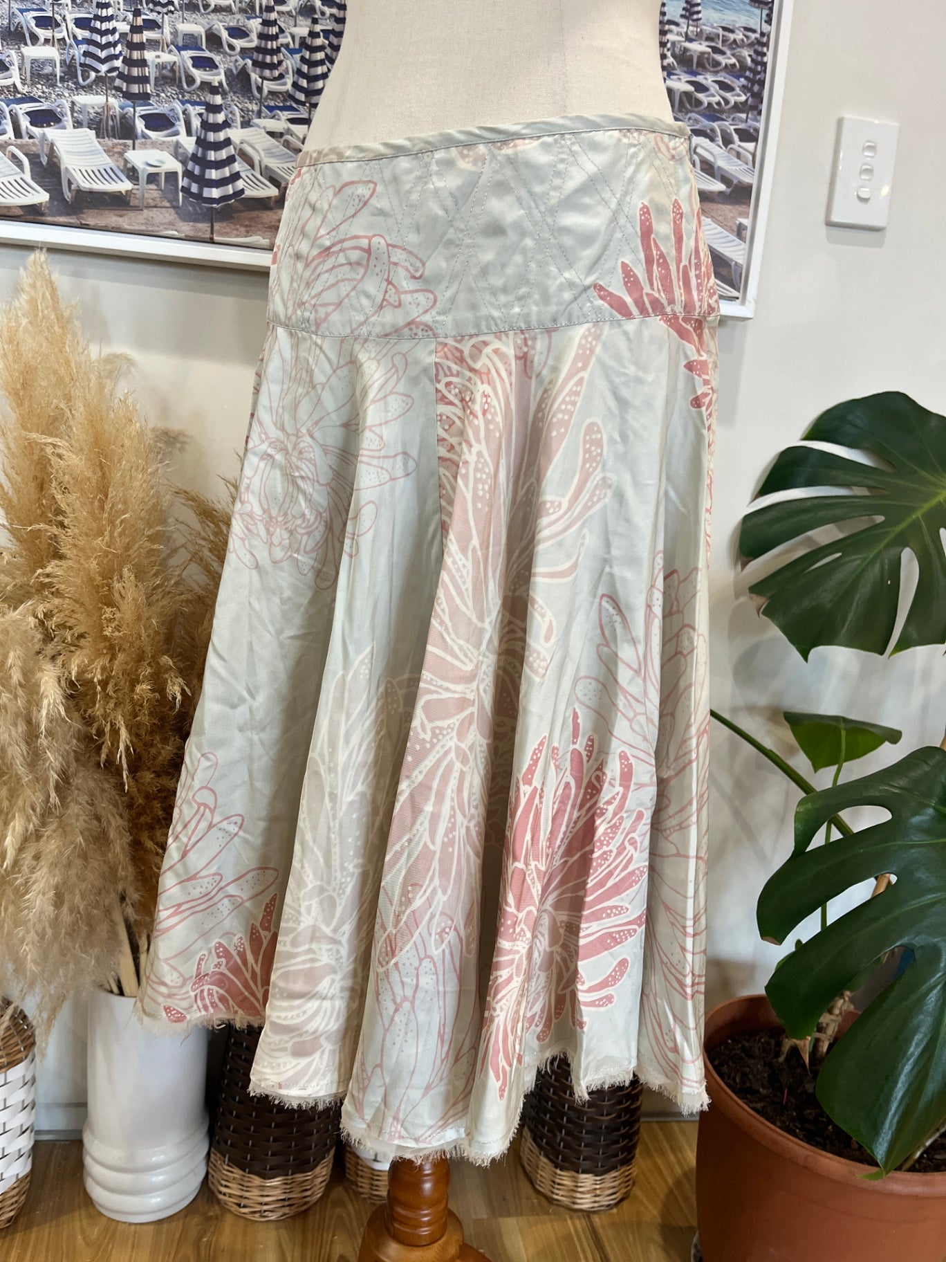 [SALE] Development Skirt Medium Cream and pink