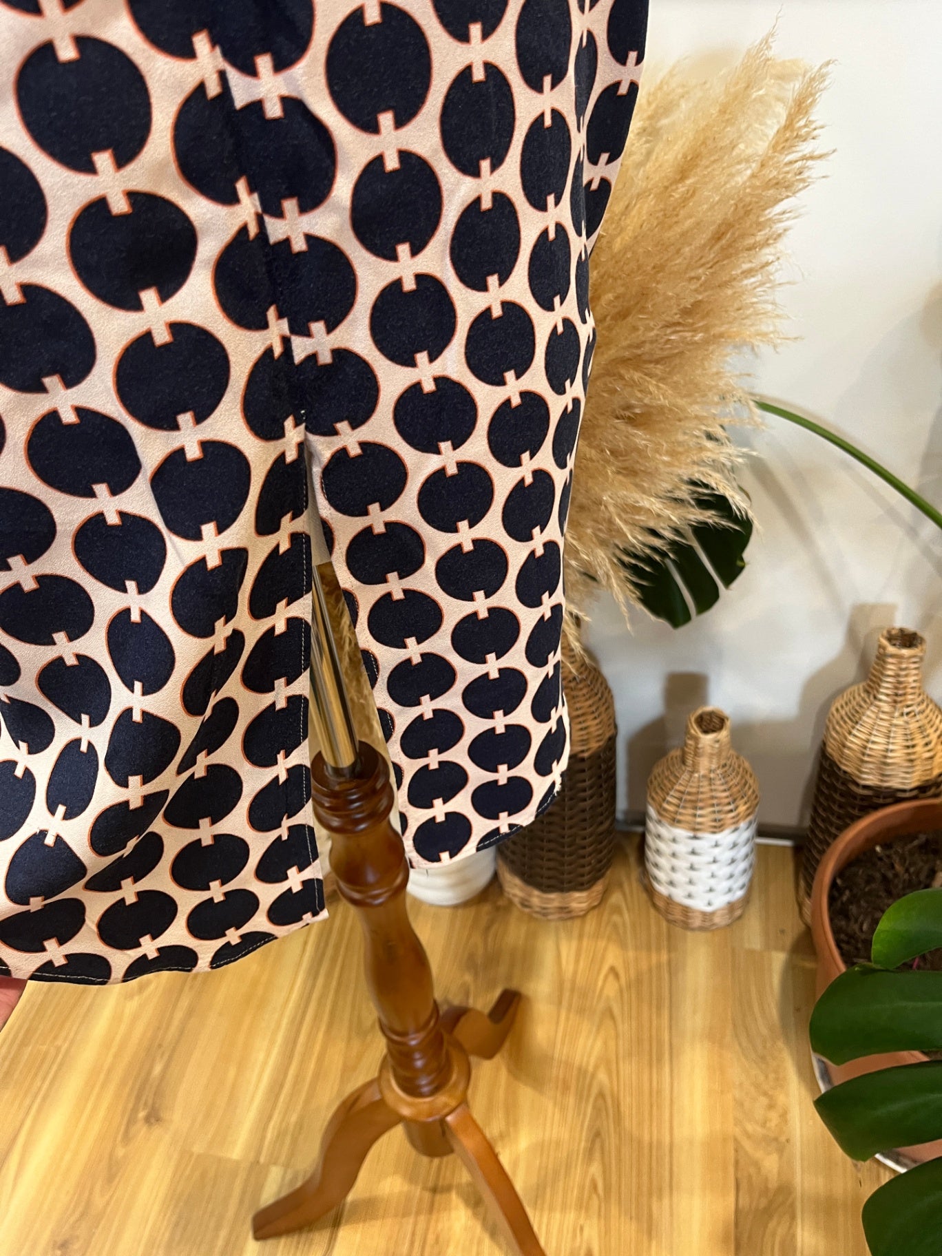 TANTRUM Top 10 Pink and navy with a geometric pattern
