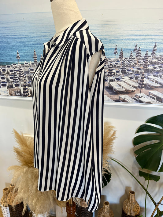 [SALE] Dorothy Perkins Blouse 12 Navy blue and white