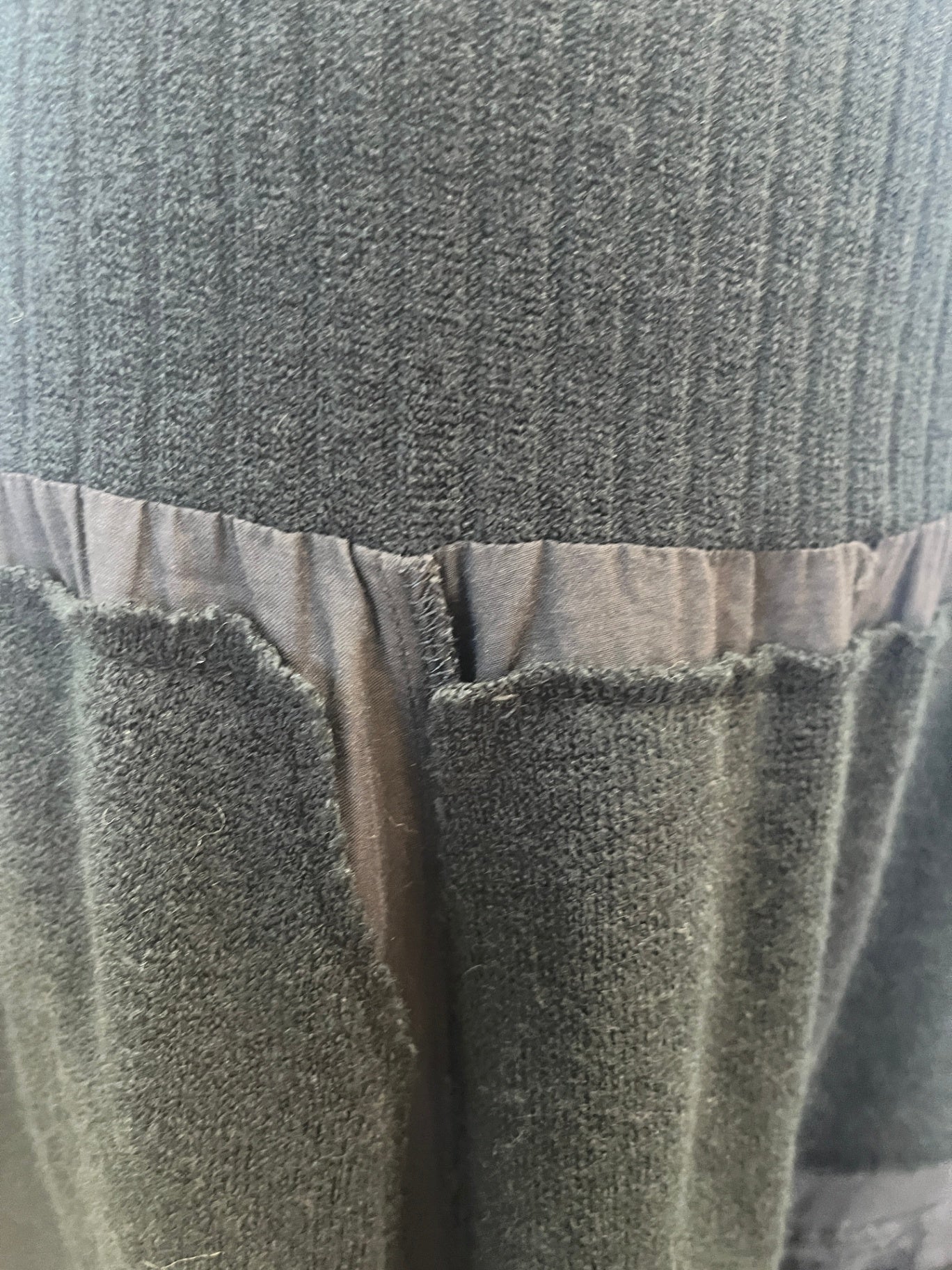 Clarity Skirt Black and Grey Size 18