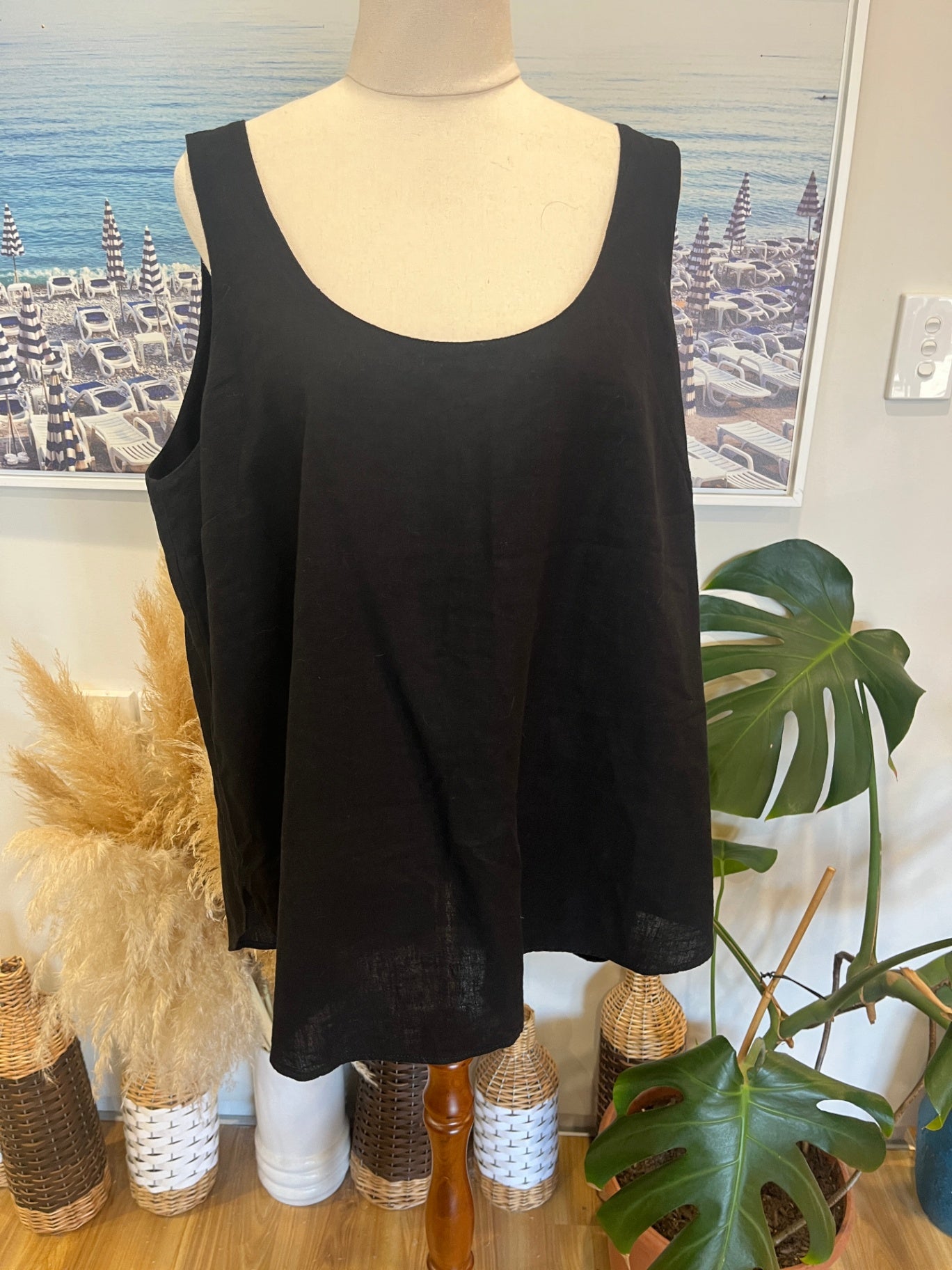 Just Jeans Singlet Black Size 16
