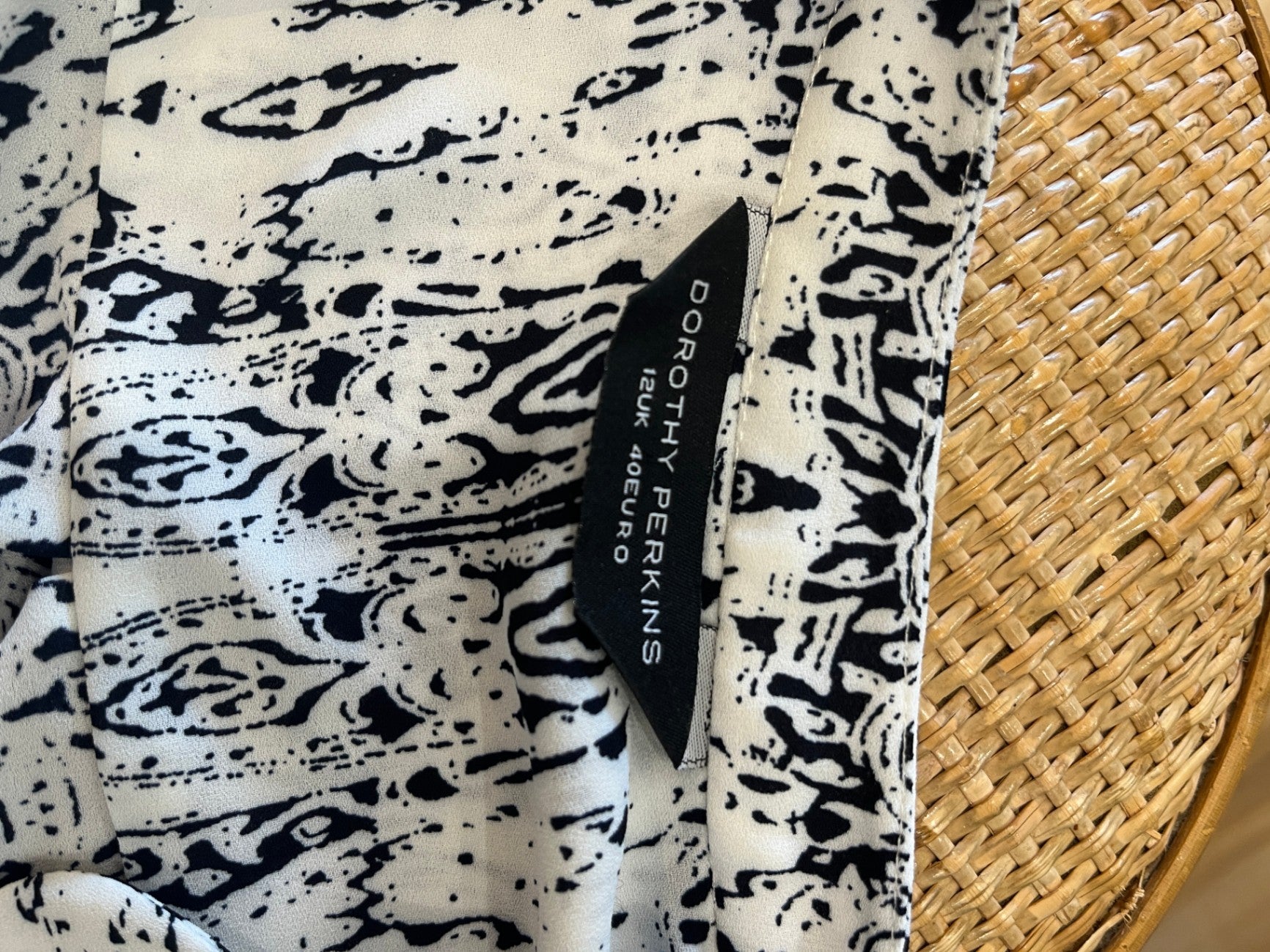 Dorothy Perkins Black and White Blouse Size 12