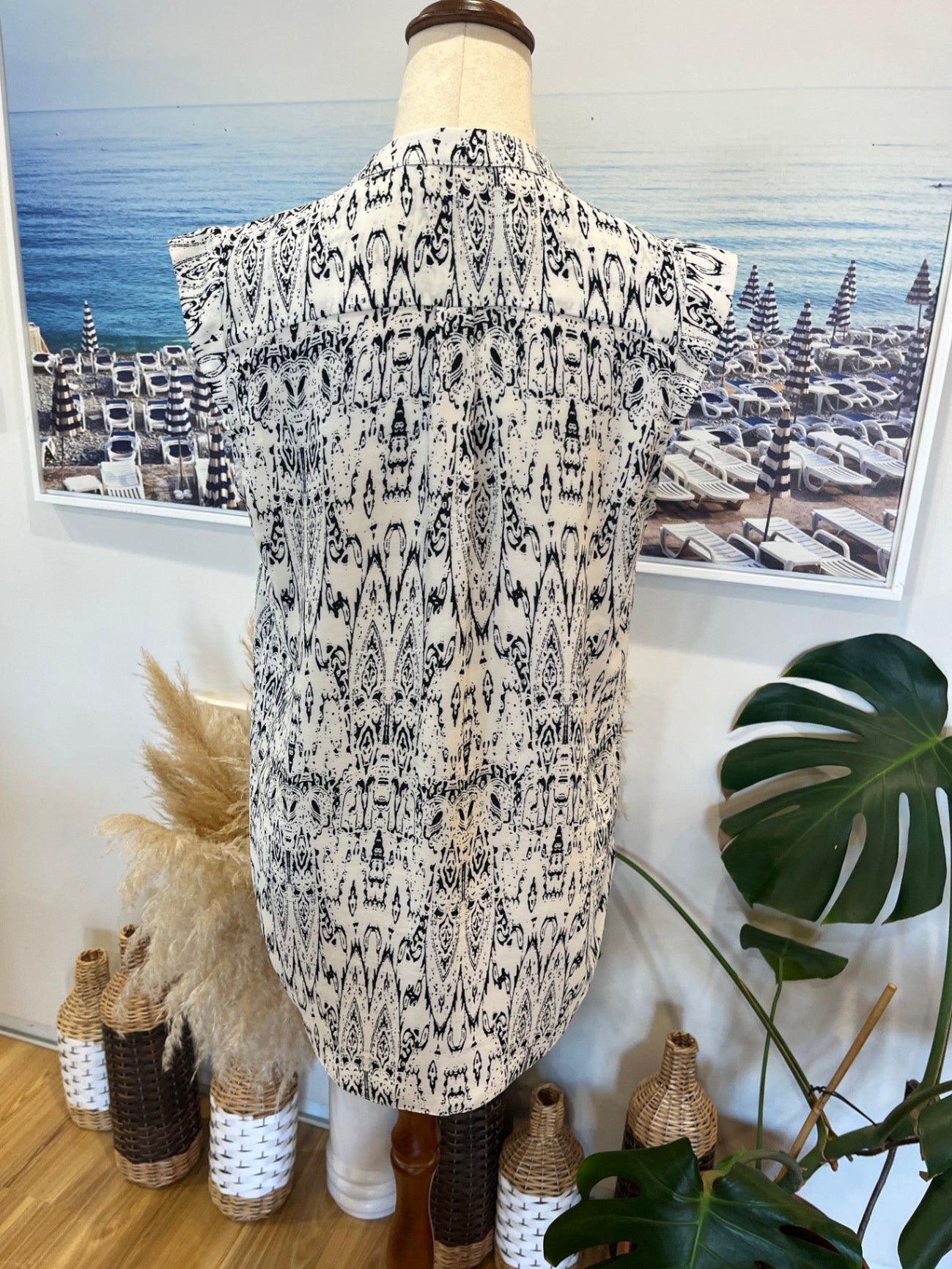 Dorothy Perkins Black and White Blouse Size 12