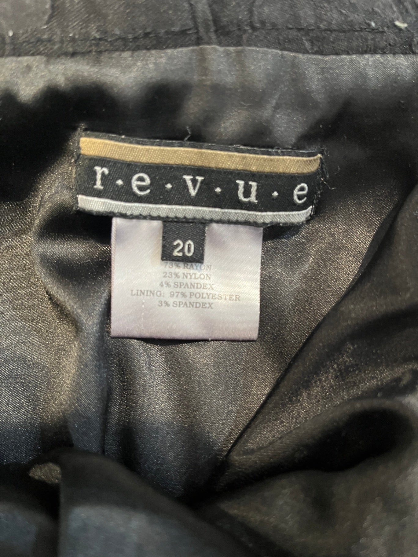 re.vu.e Black Skirt Size 20