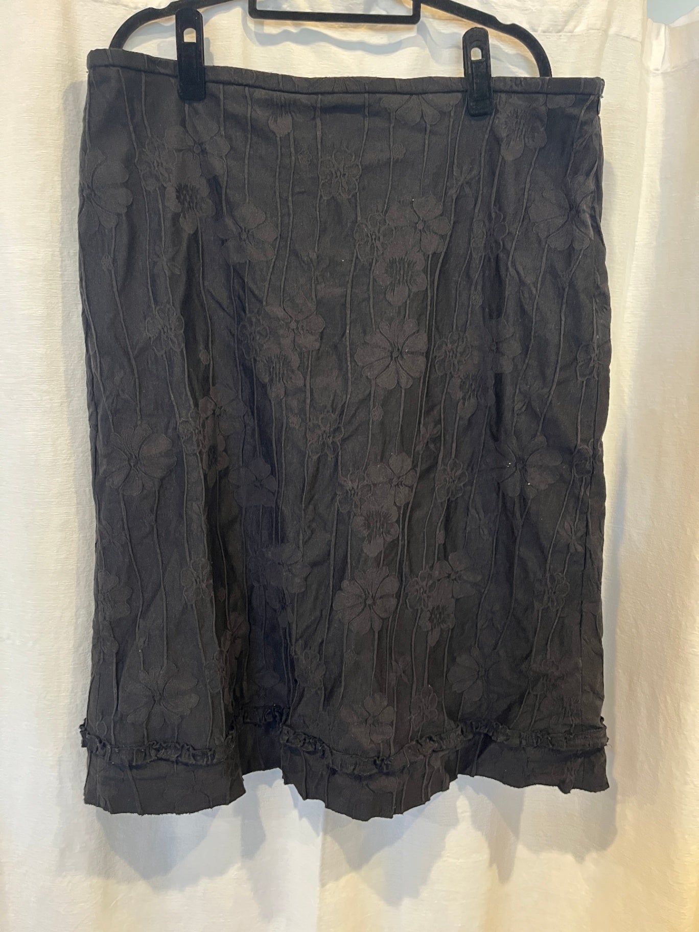 re.vu.e Black Skirt Size 20