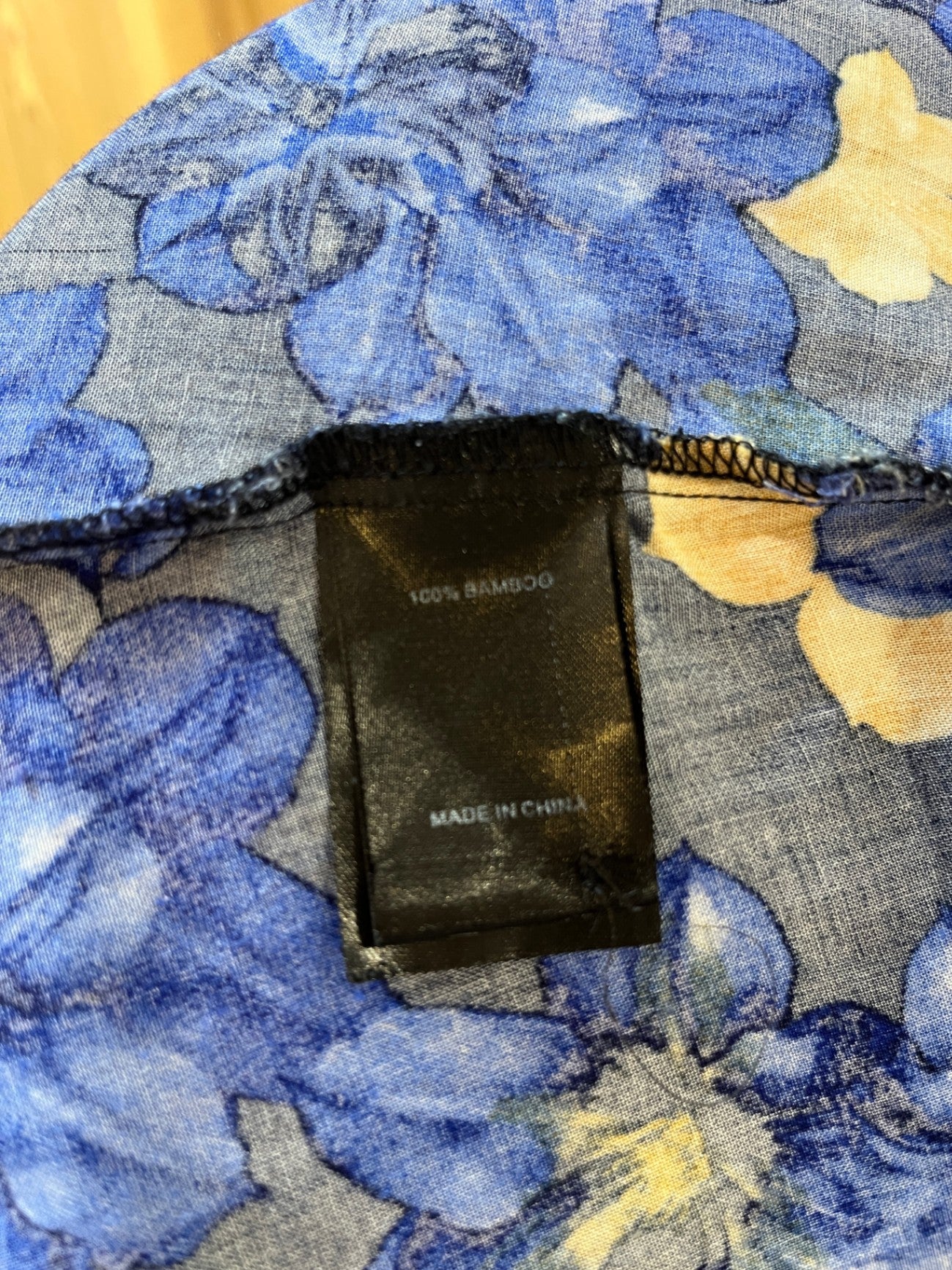 ts Top Black,Blue and Yellow Size 20