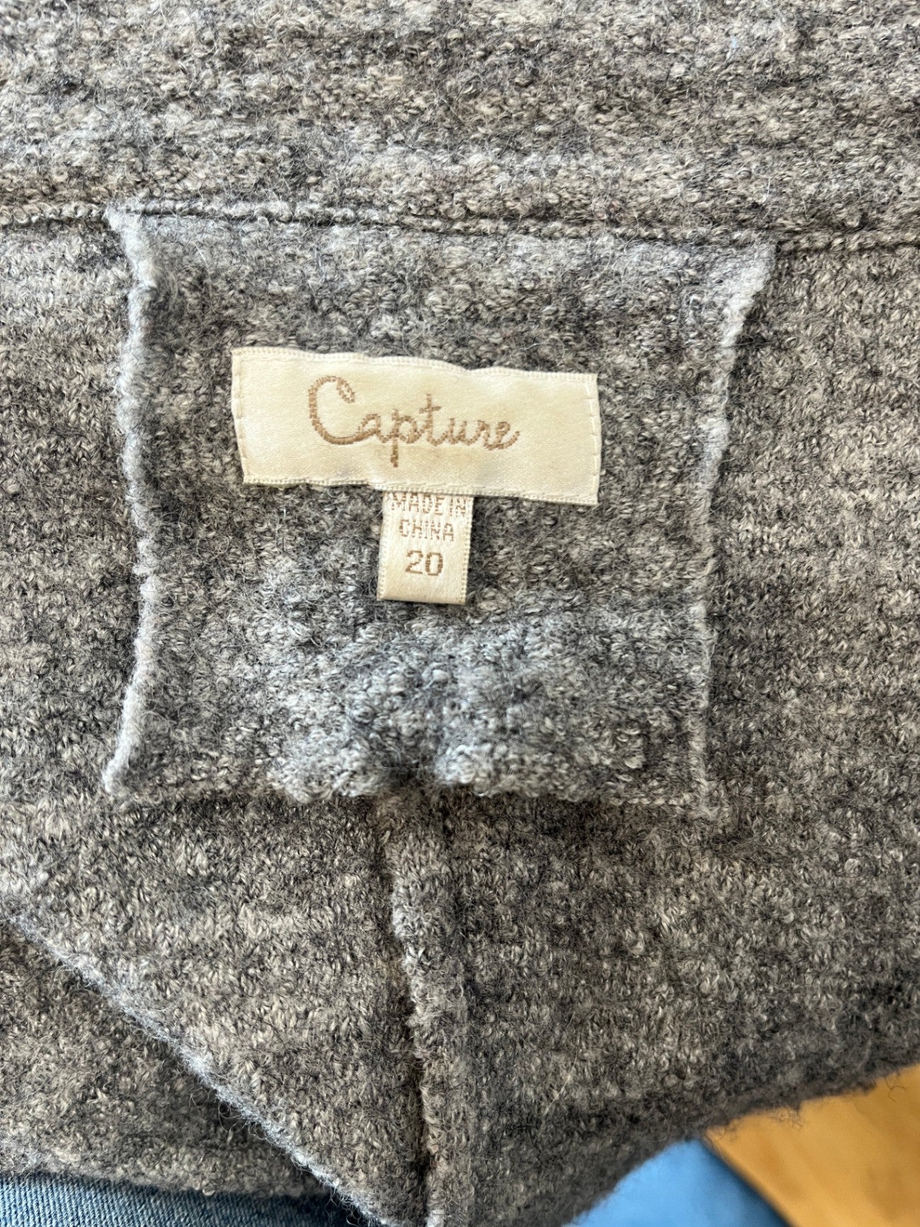 Capture Gray Coat Size 20 