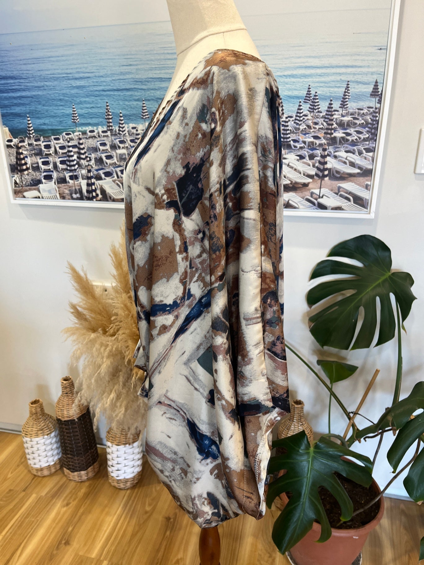 [SALE] Batwing Style Blouse Brown/Blue/Cream XL