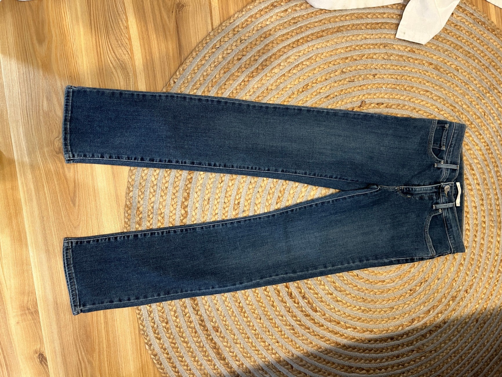 Levi's 314 Shaping Straight Jeans Size 27