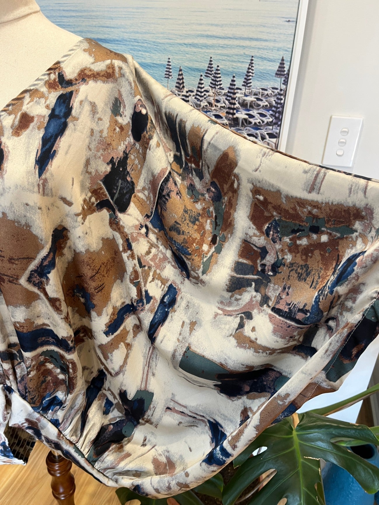 [SALE] Batwing Style Blouse Brown/Blue/Cream XL
