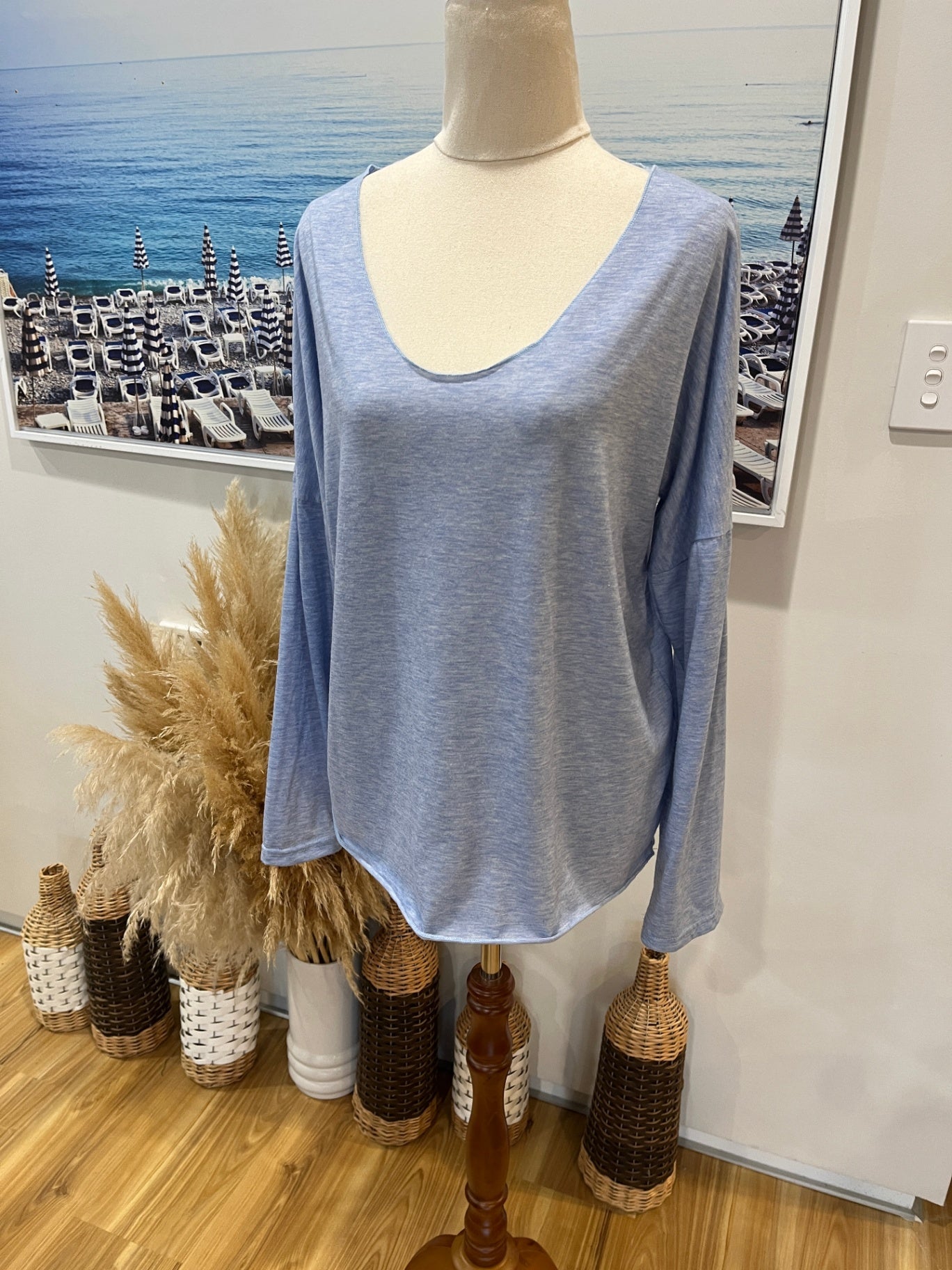 Long-sleeve Top in soft Light Blue