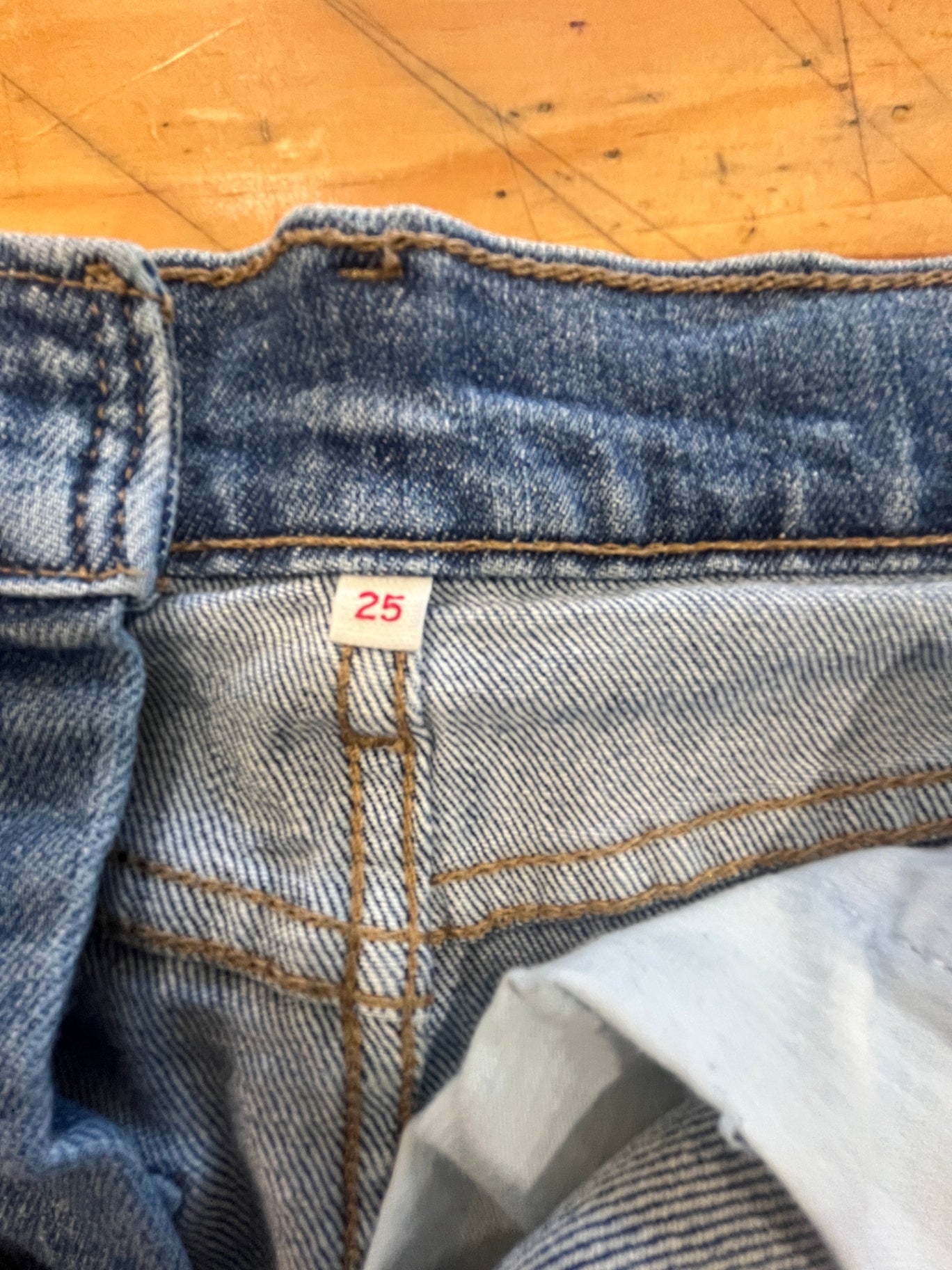 Levi's Denim Skirt Size 25