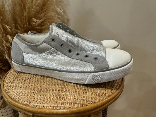 UGG Sneakers White/Silver Size 40 