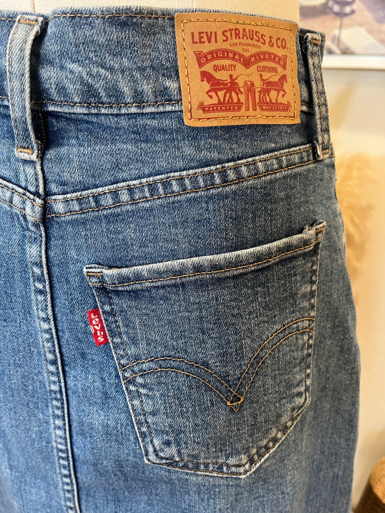 Levi's Denim Skirt Size 25