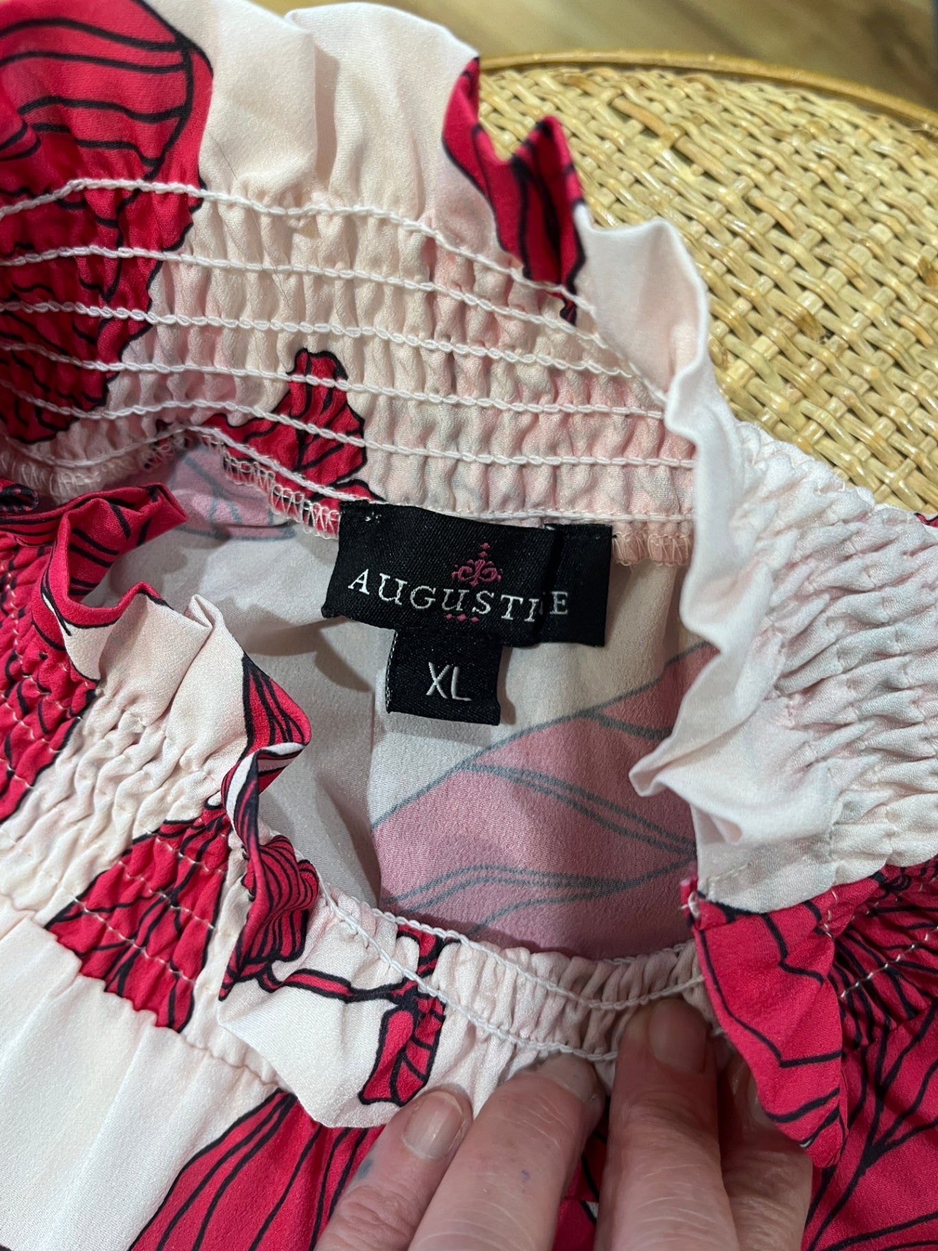 [SALE] Augustine Top High Neck Short Sleeves White/Pink Floral Size XL