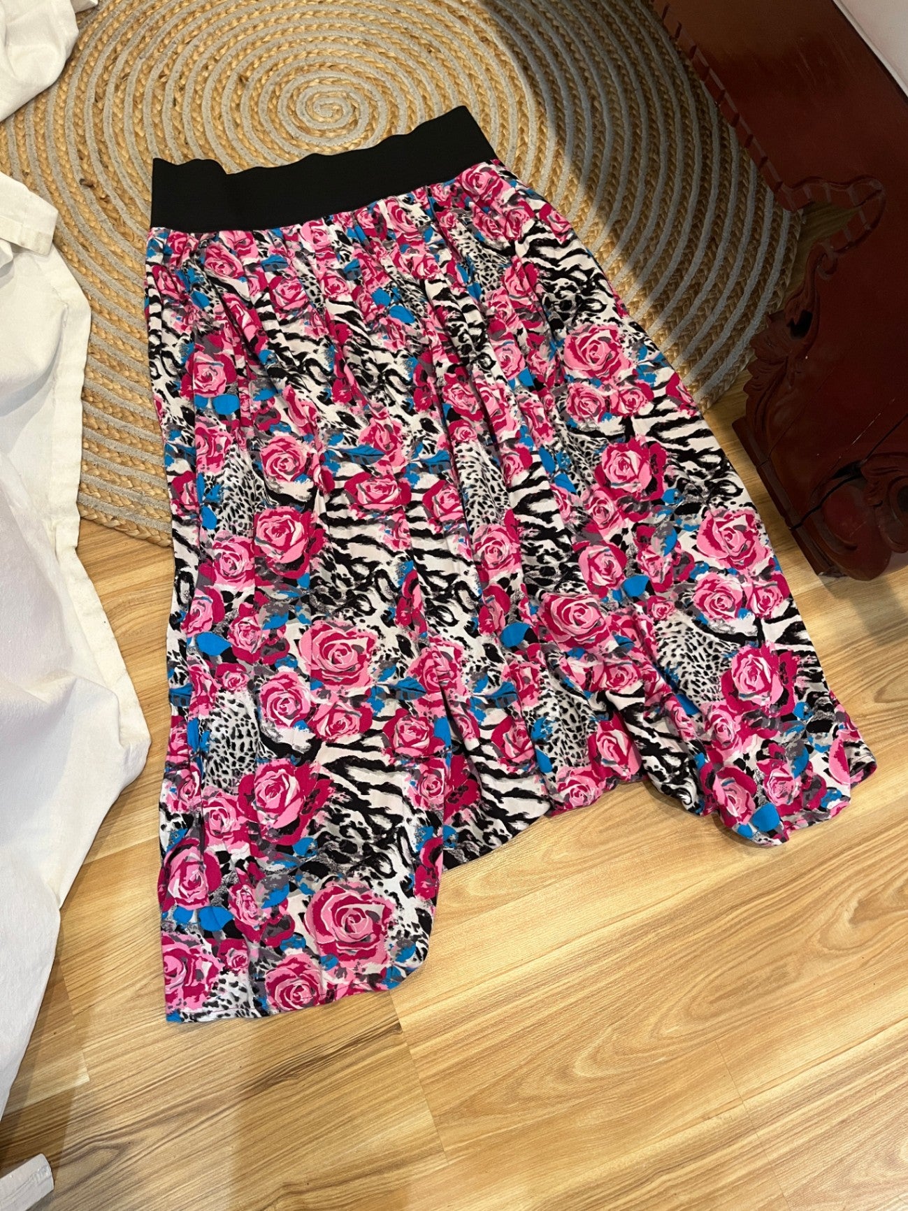Queen The Label Elasticated Waist Skirt Size 20