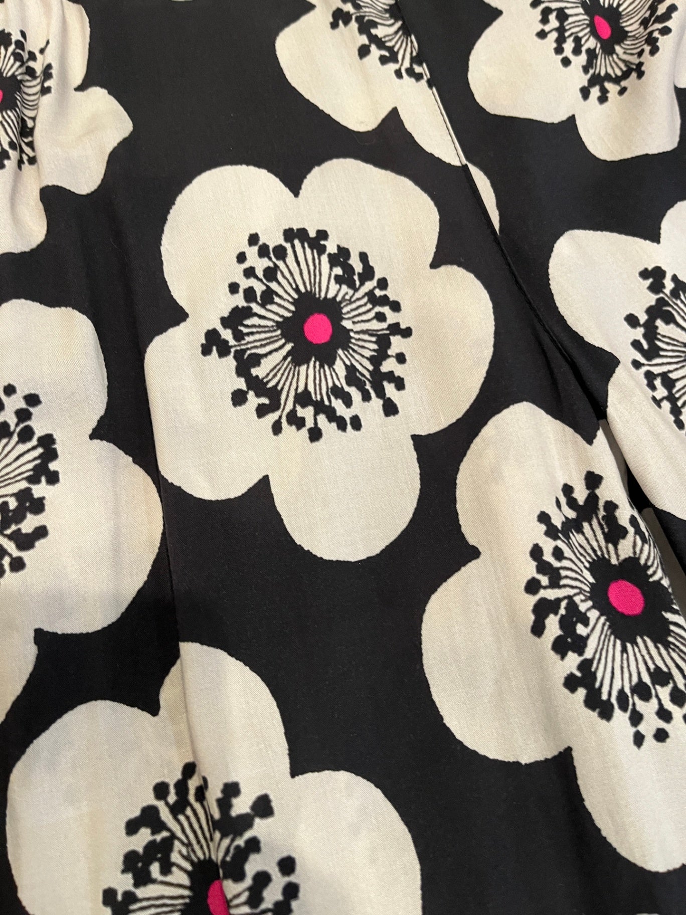 Jellicoe Pants Black/White Flowers Small