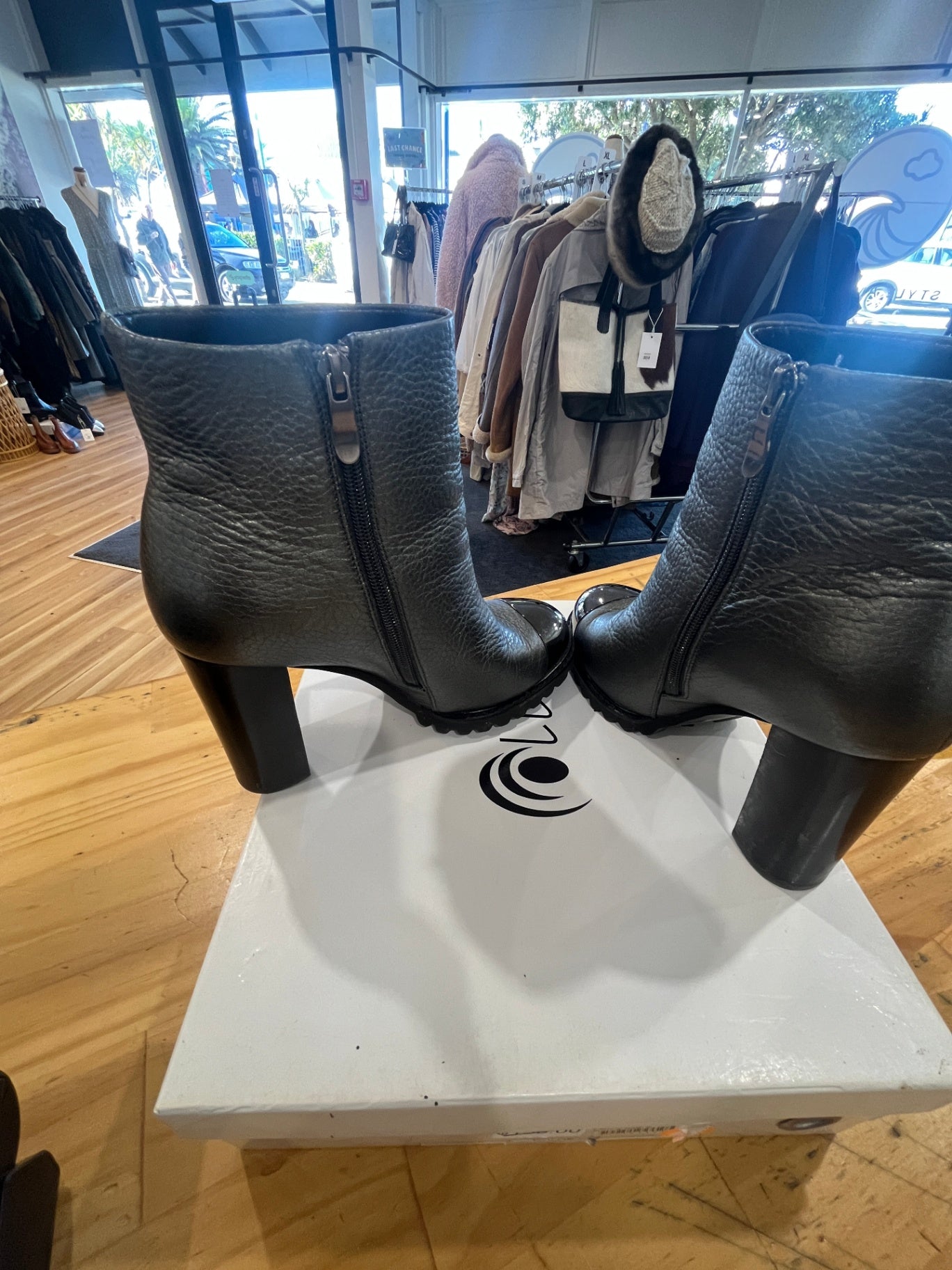 Oli, Penter Ankle Boots Size 38