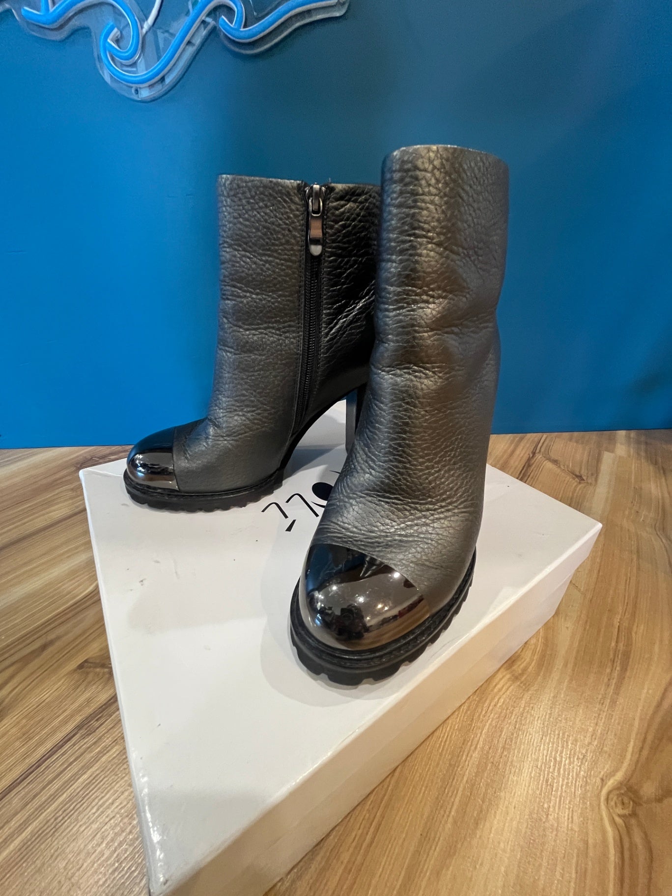Oli, Penter Ankle Boots Size 38