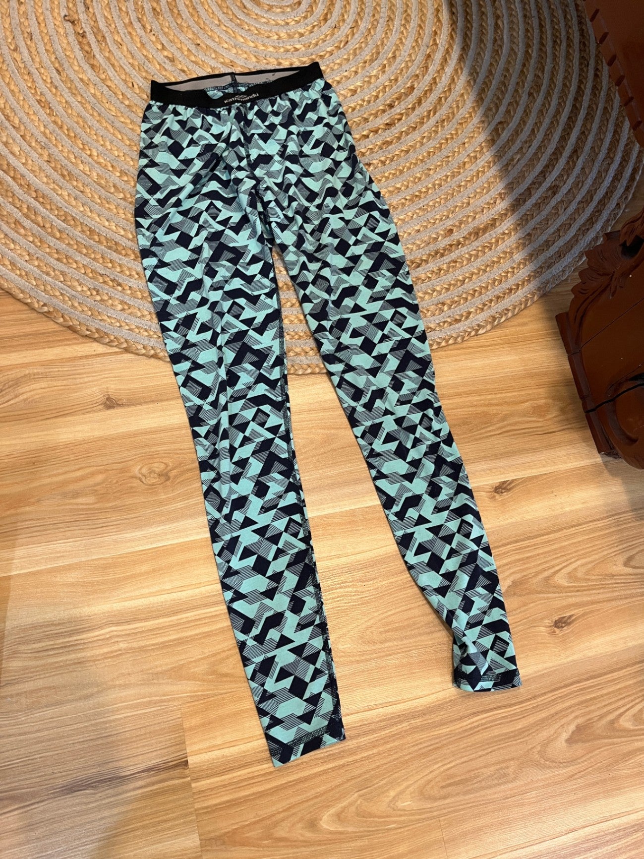 Kathmandu Leggings Black/White Triangle Design 8