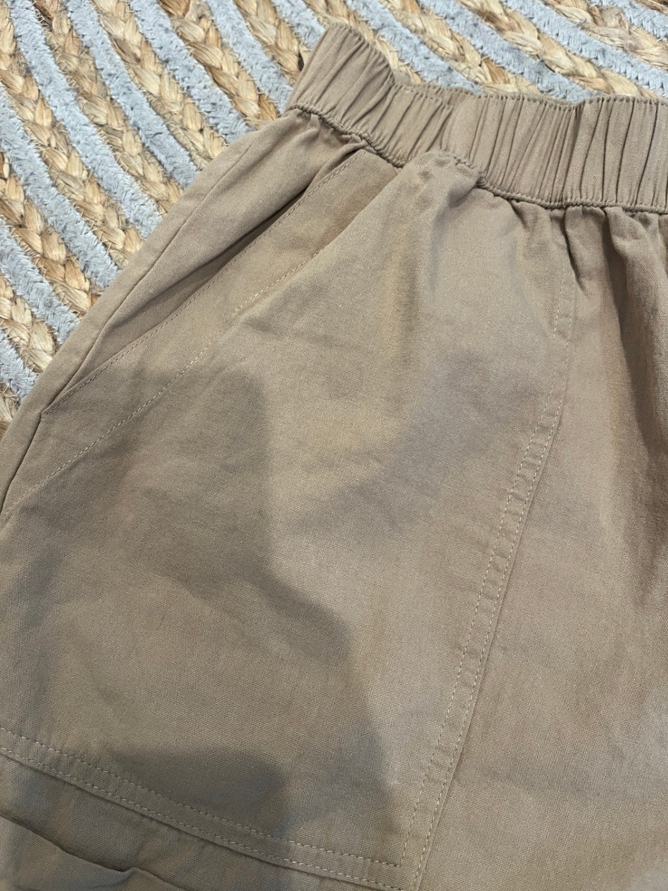 Nunui Shorts Beige Size 8