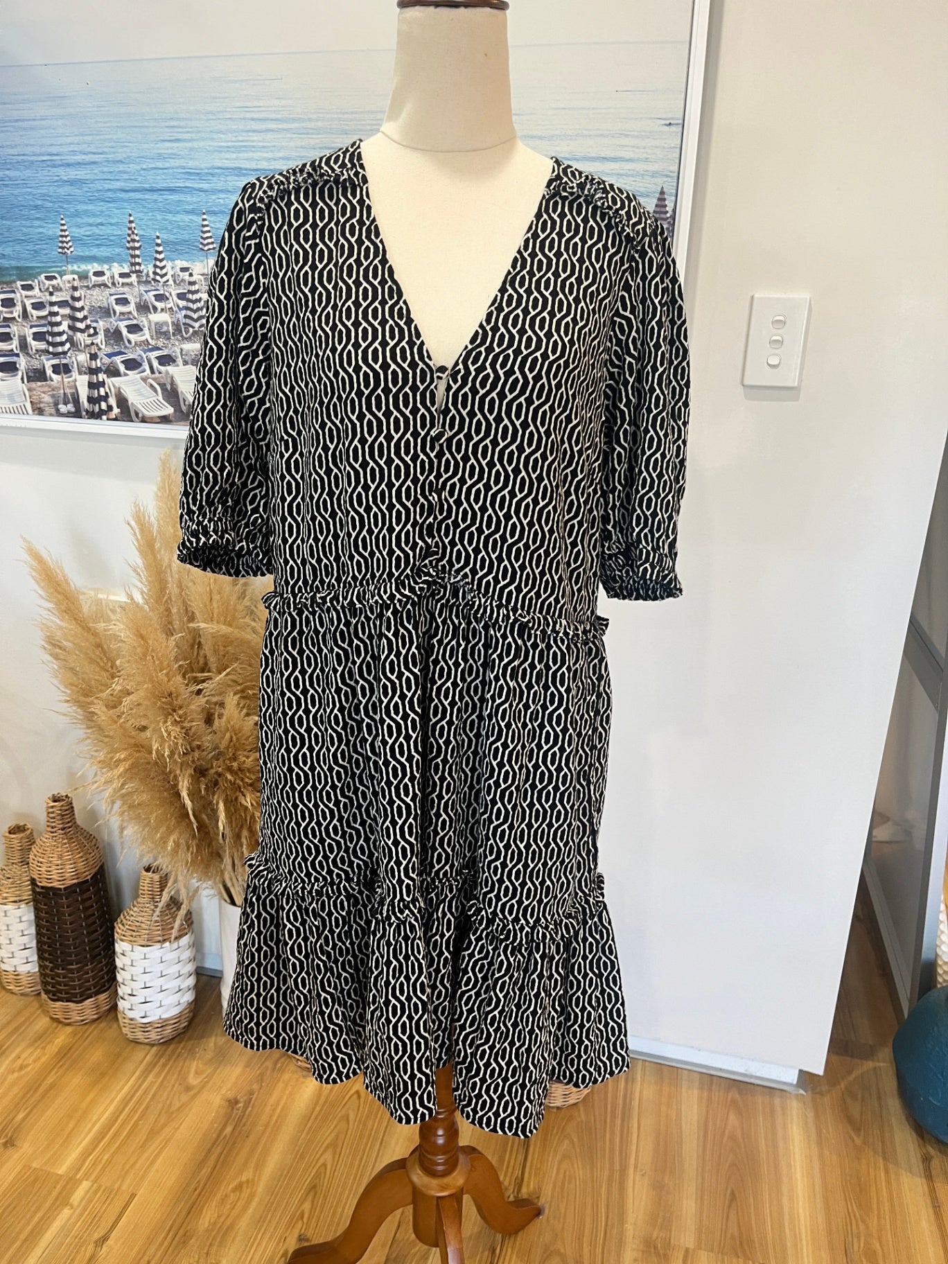 DECJUBA Black & White Dress Size 12