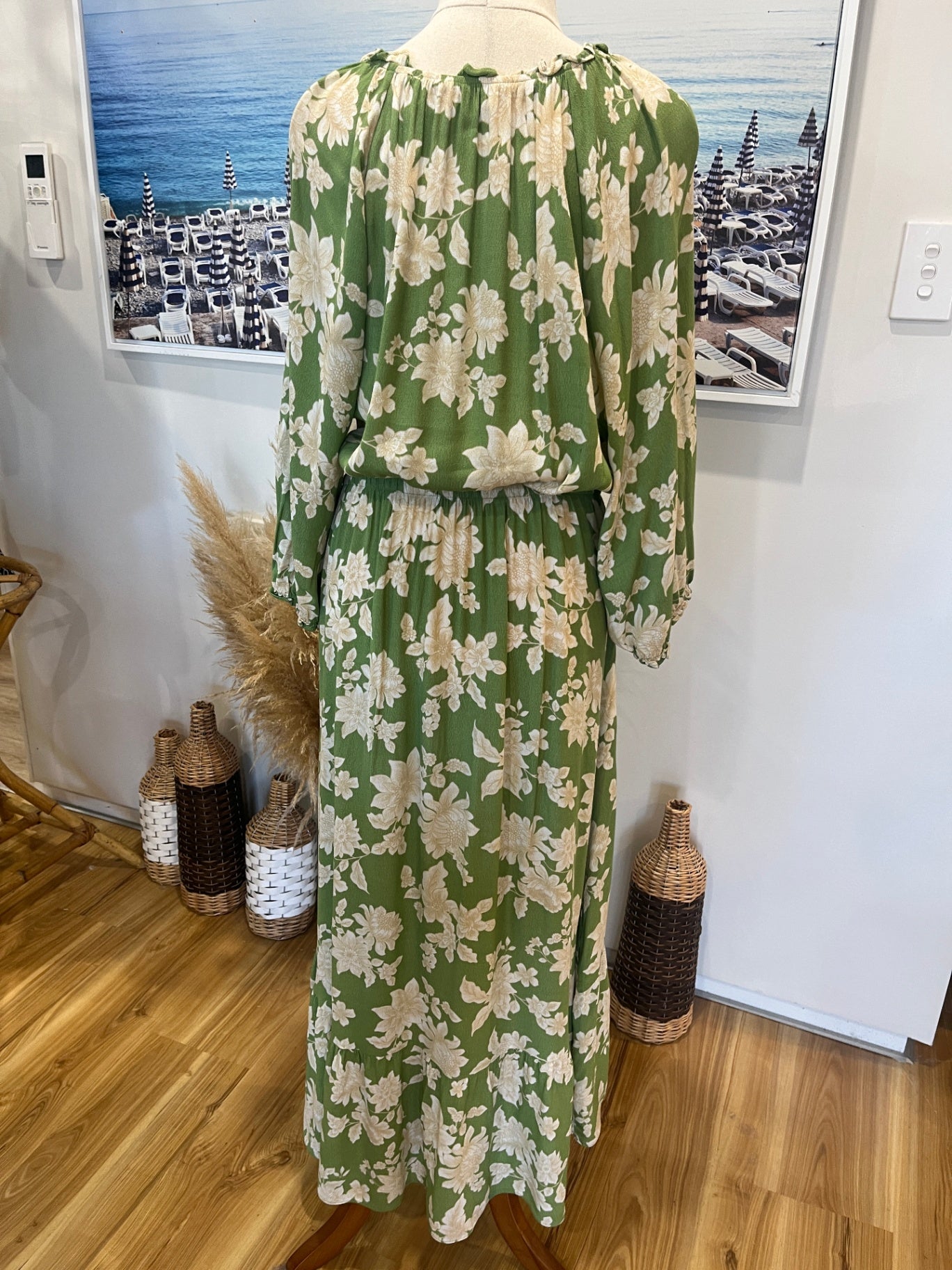 WHISTLE Green/Beige Dress Size 14 
