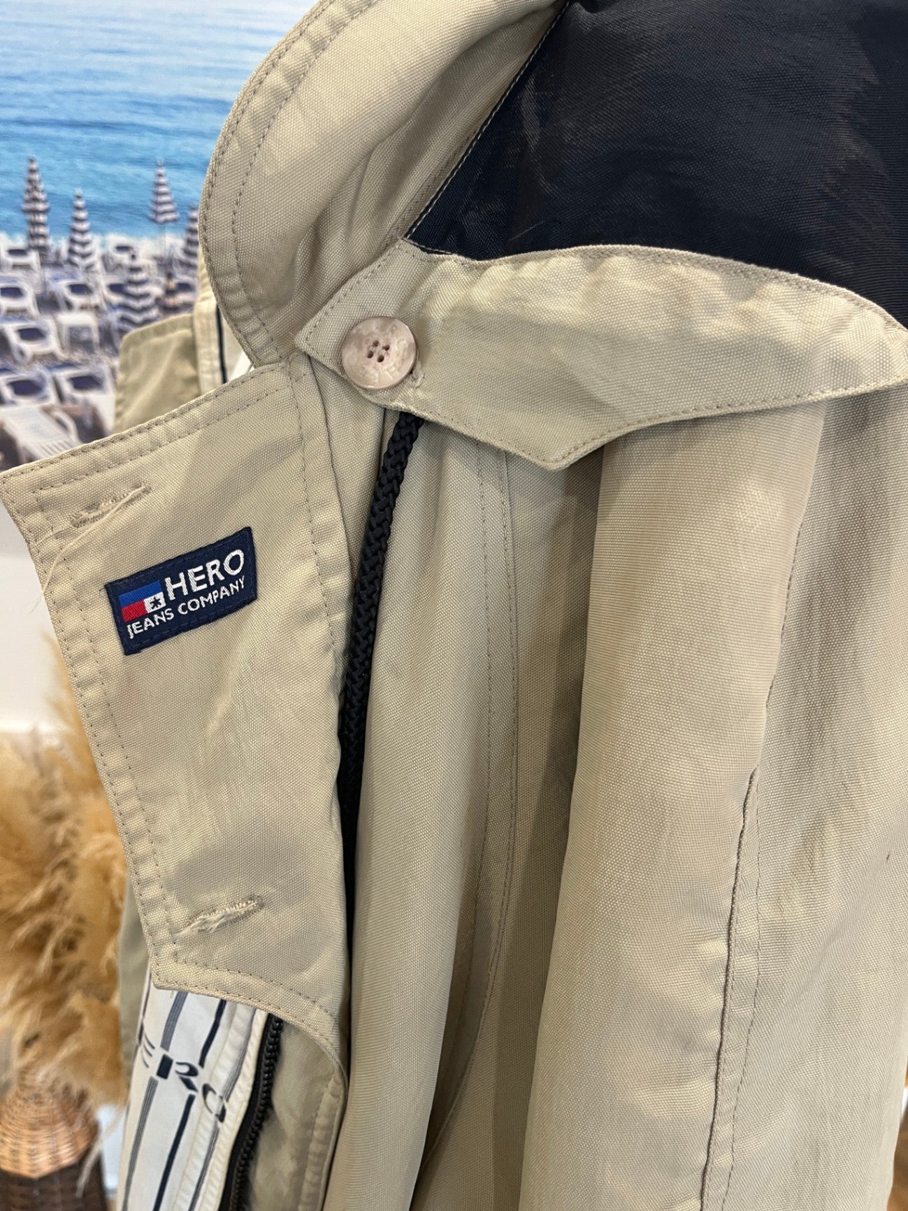 Hero Beige Jacket Detachable Hood Size L