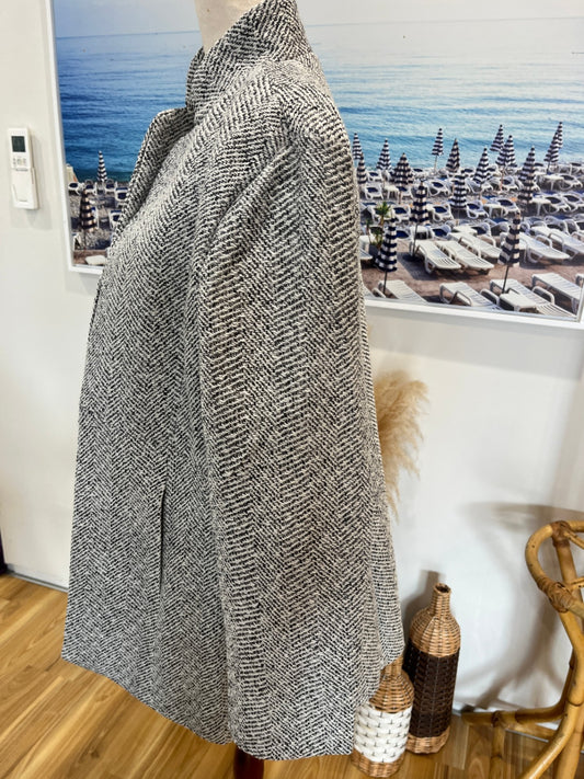 Grey/White/Black Jacket Size Medium