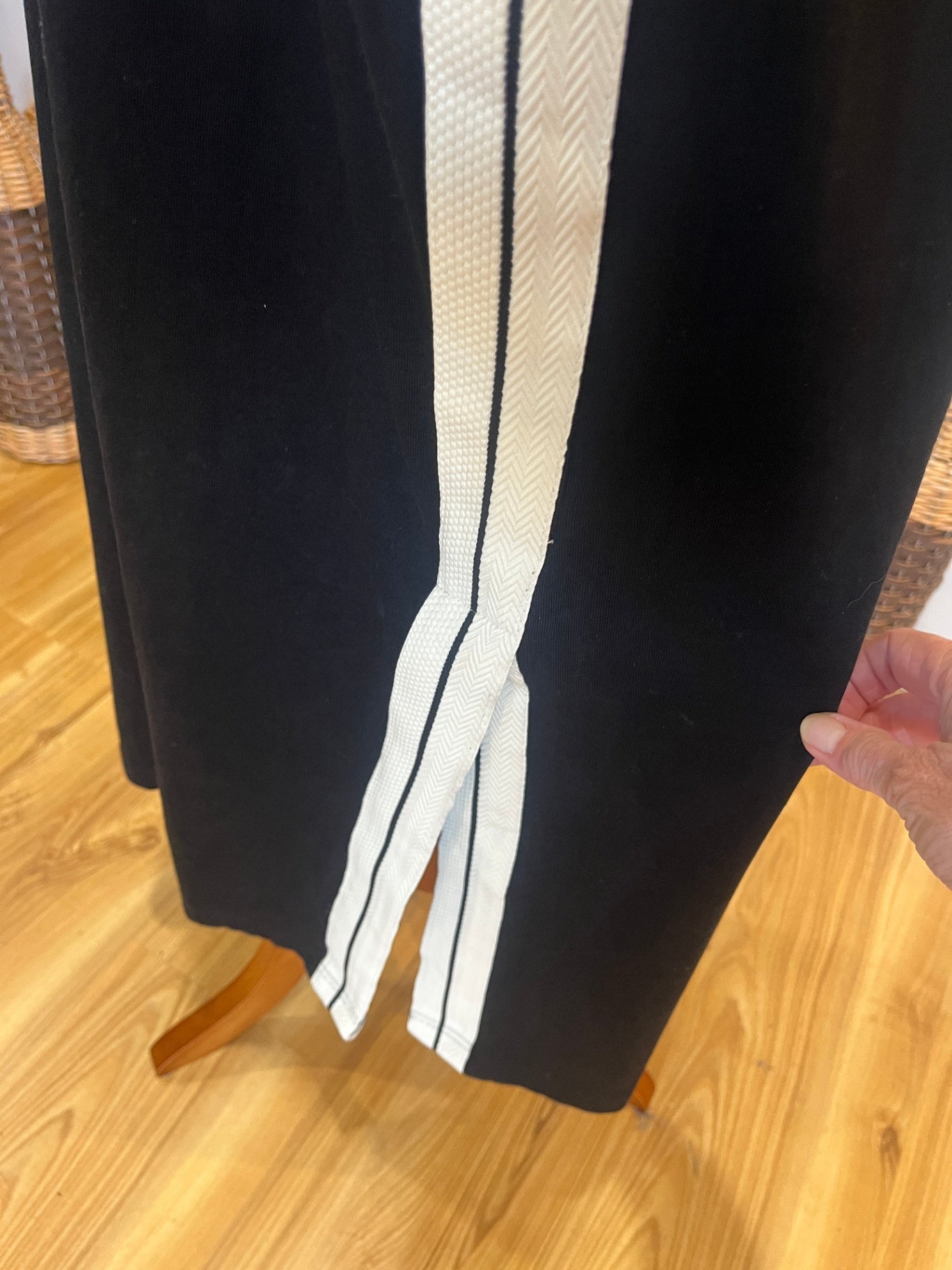 LABEL OF LOVE Black Dress w/Cream Piping and Pockets Large 