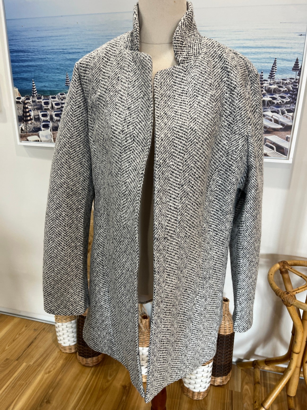 Grey/White/Black Jacket Size Medium