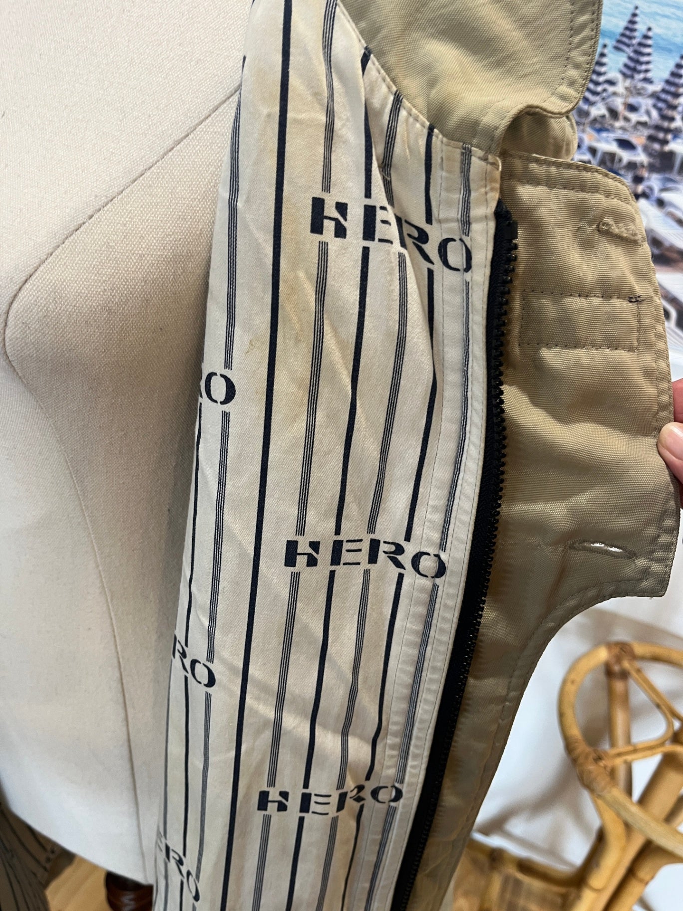 Hero Beige Jacket Detachable Hood Size L