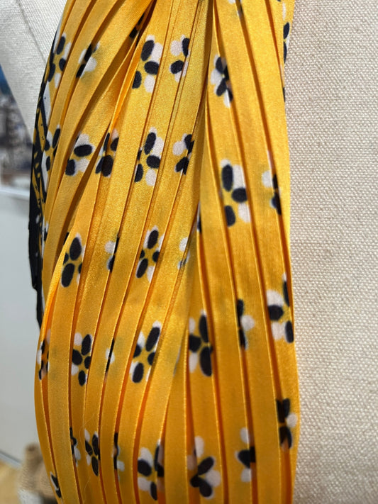 Yellow Pleated Scarf w/floral Pattern