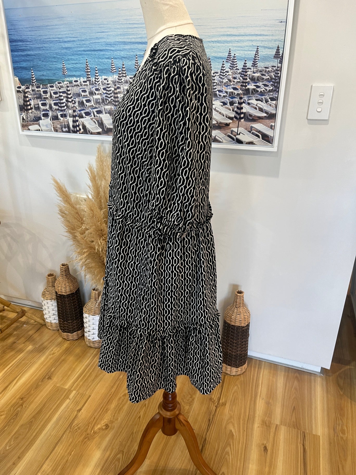 DECJUBA Black & White Dress Size 12