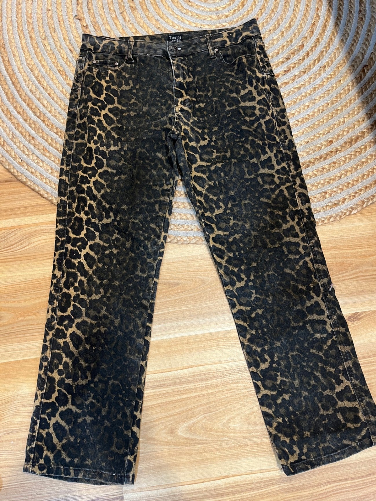 Twin Lakes Leopard Print Pants Size 14