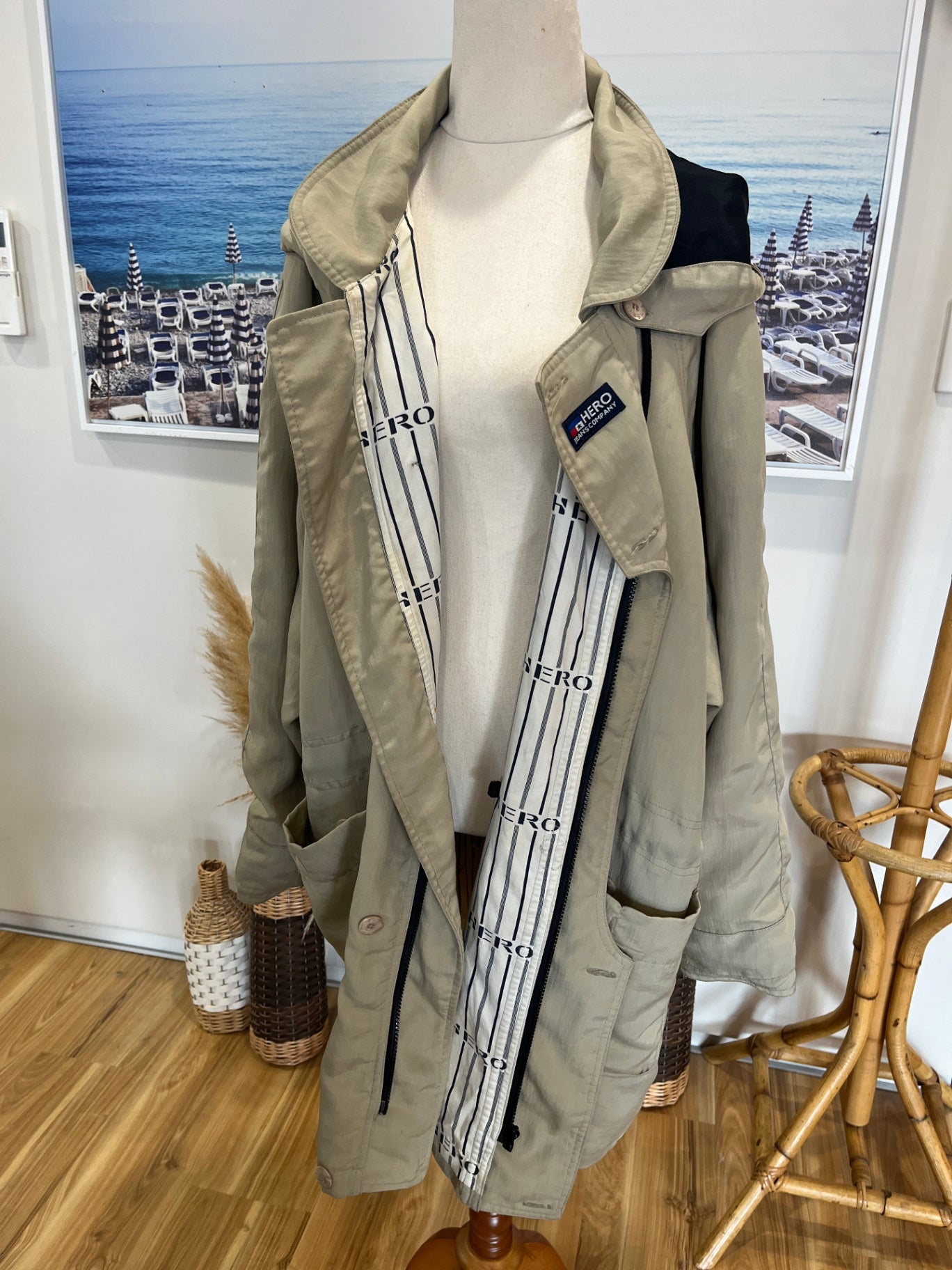 Hero Beige Jacket Detachable Hood Size L
