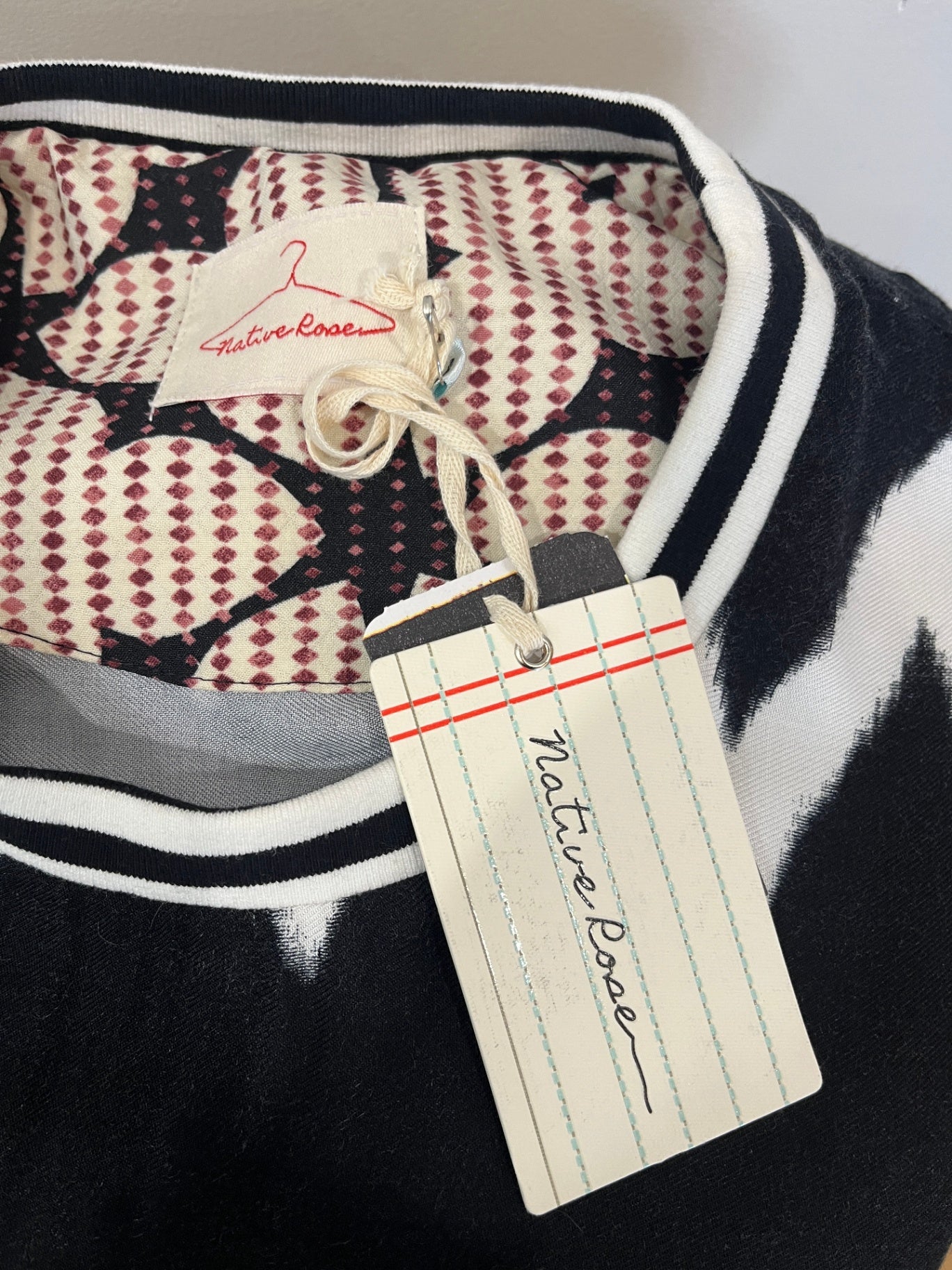 BNWT Native Rose Zigzag Patterned Dress Size L