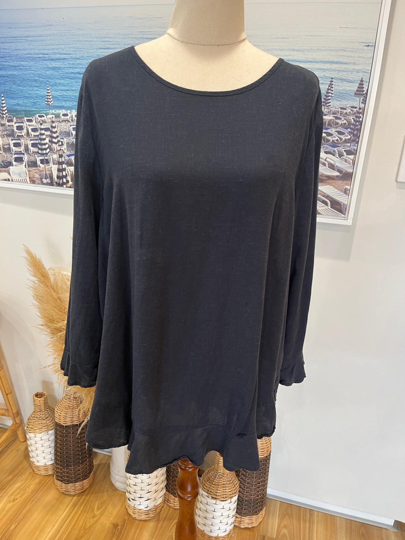 Foxwood Top w/ruffles detail Size 12