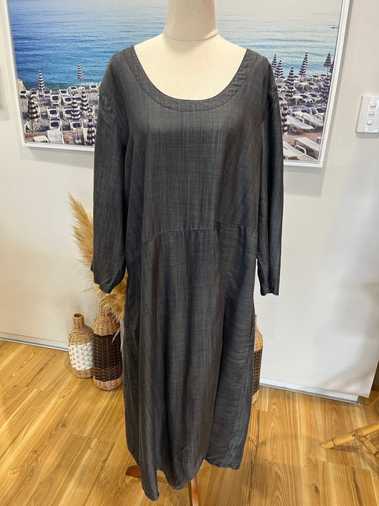 Sara Grey 3/4 Sleeve Dress Size 18