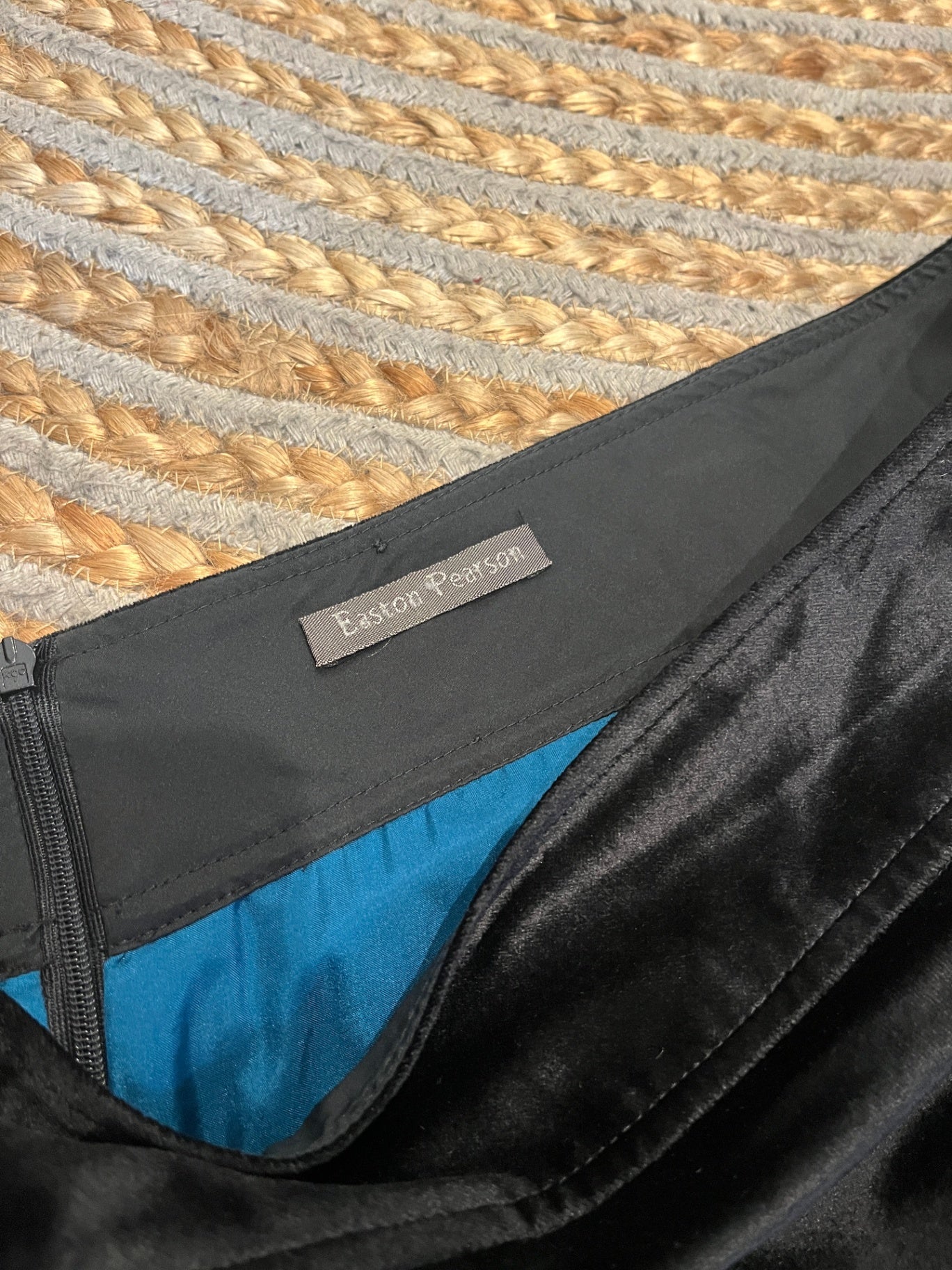 Easton Pearson Black Skirt L/XL