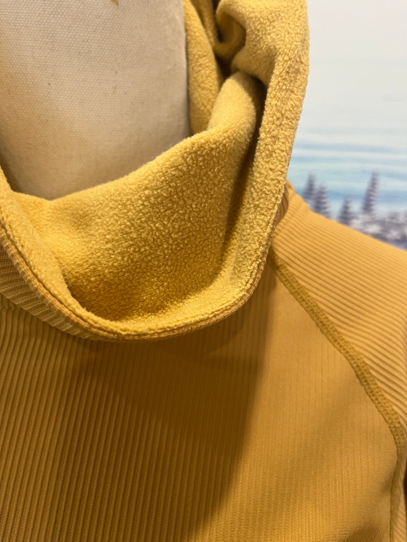 Eivy Sweatshirt Mustard Yellow Size Small