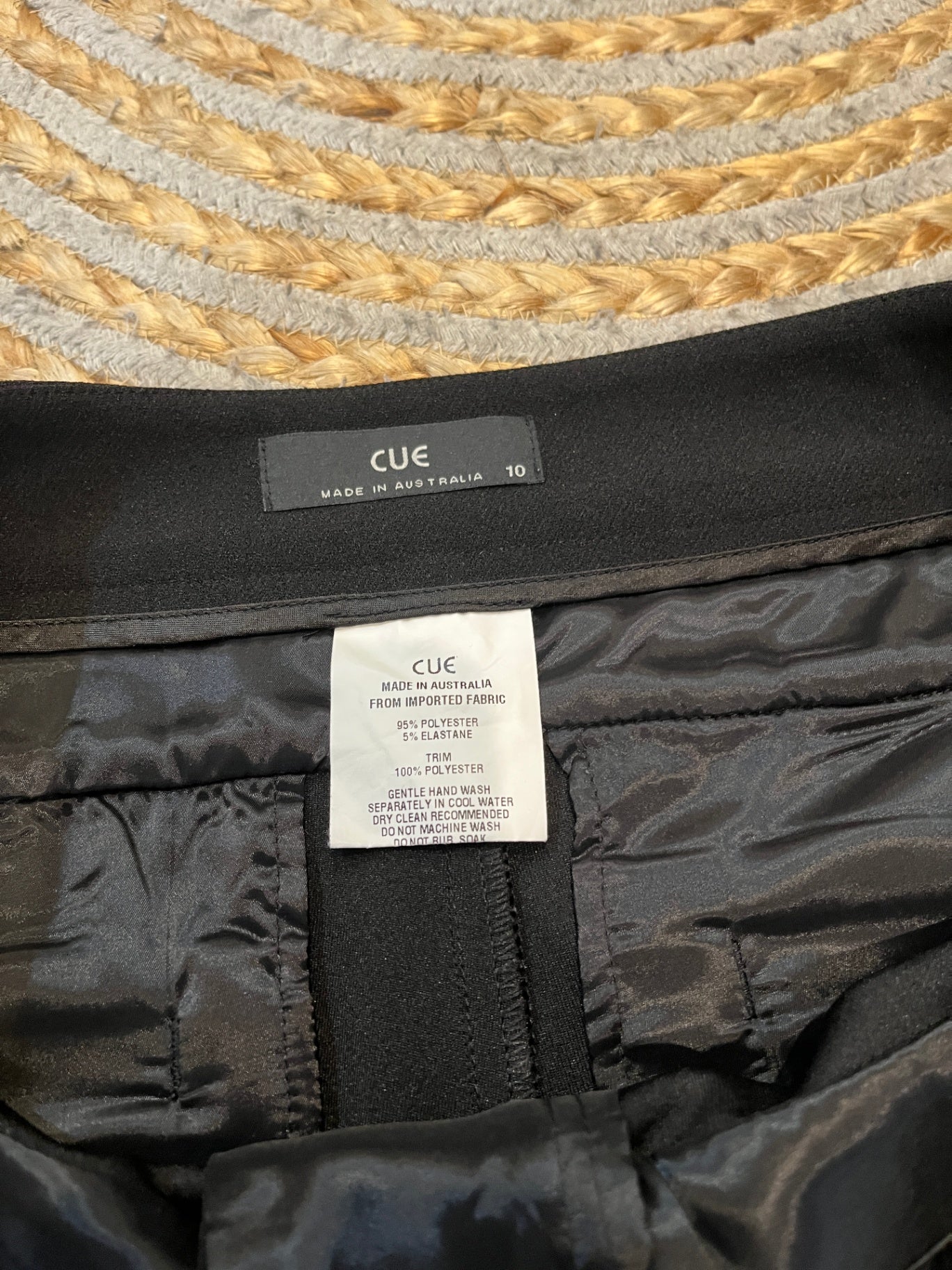 CUE Black Pants Size 10