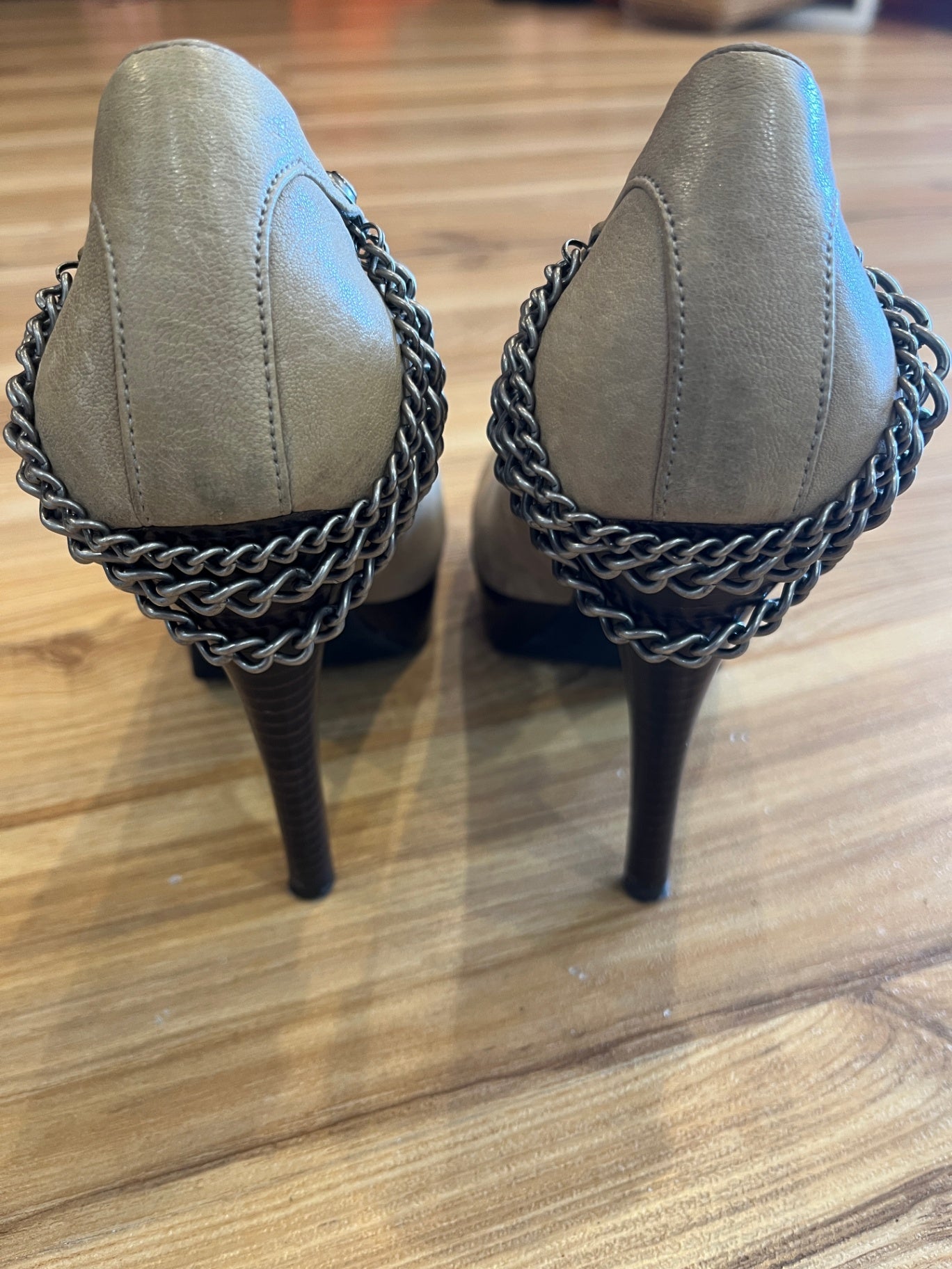 GUESS Stiletto Shoes with Gold Chain Size 38