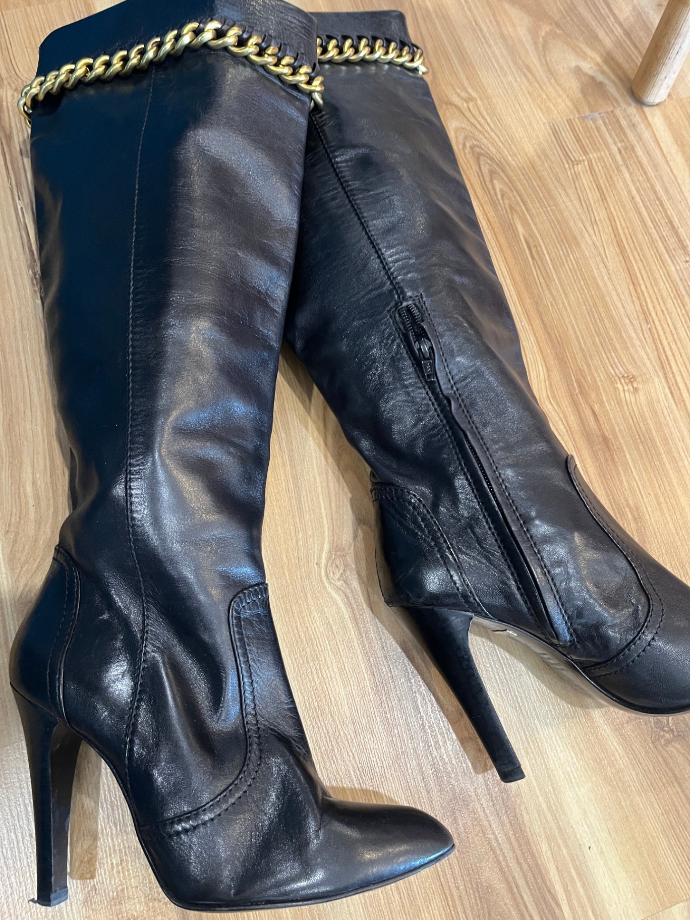 Robert Robert Boots Black w/Gold Chain Feature Size 38