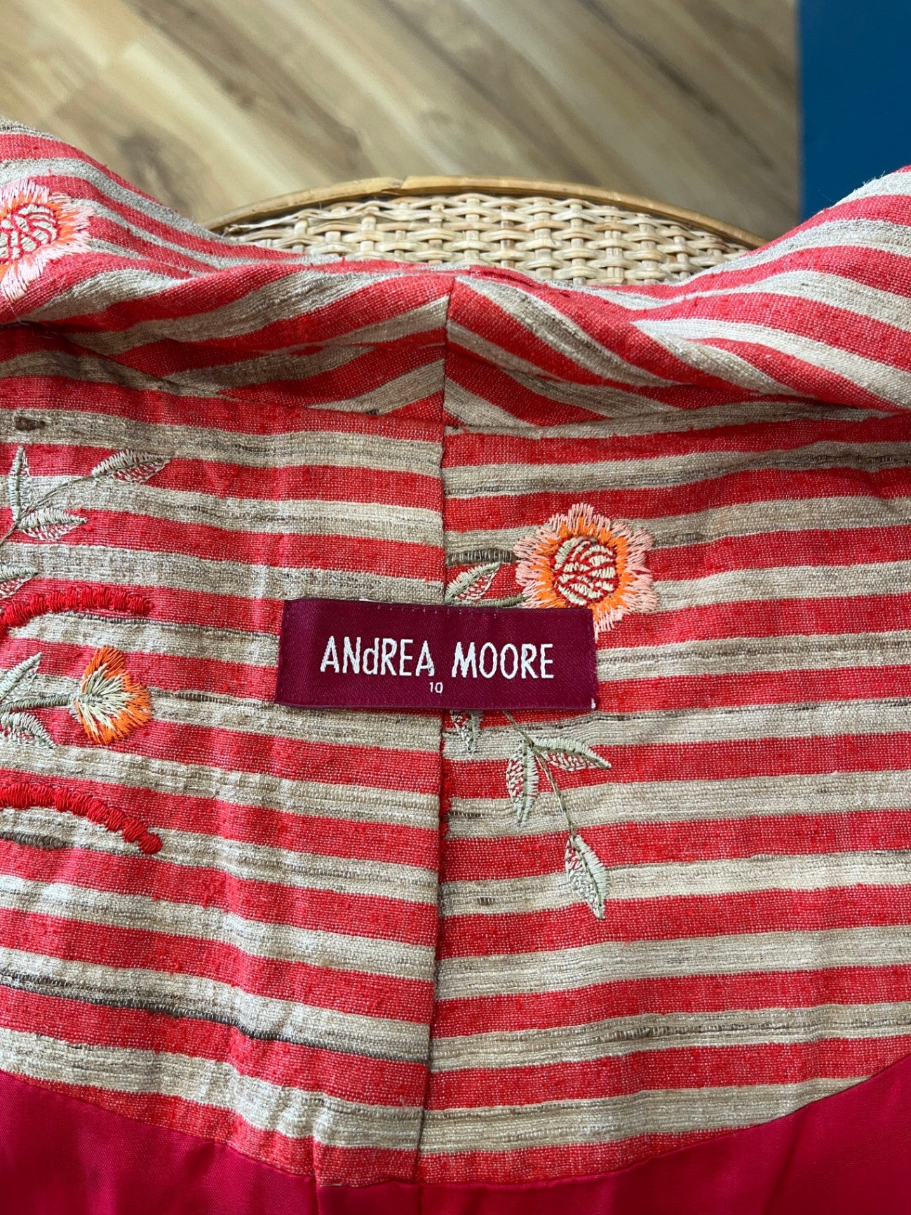 ANDREA MOORE Blazer Beige with Red Stripes Size 10