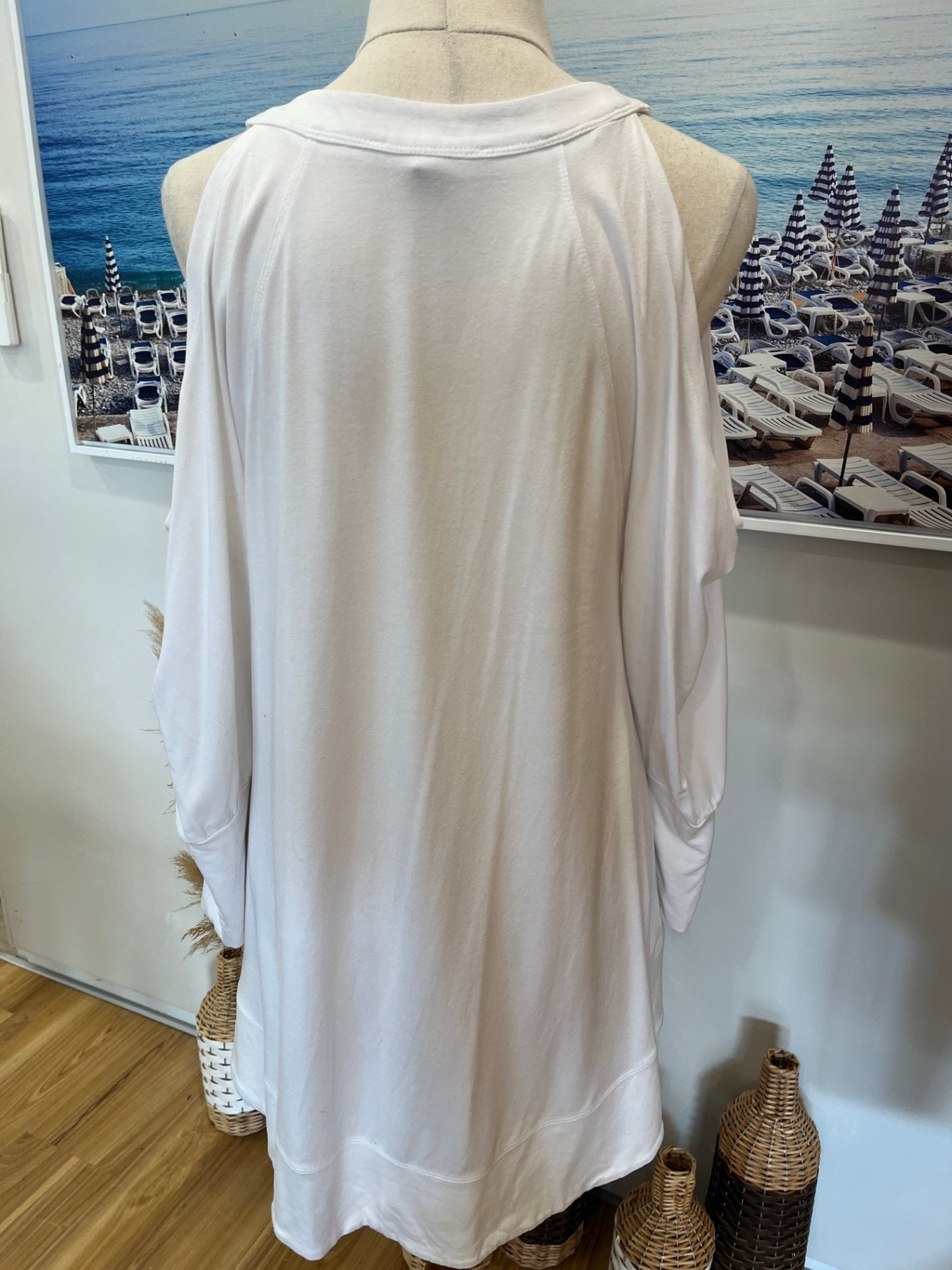 PAULA RYAN Cold Shoulder Top White Size M