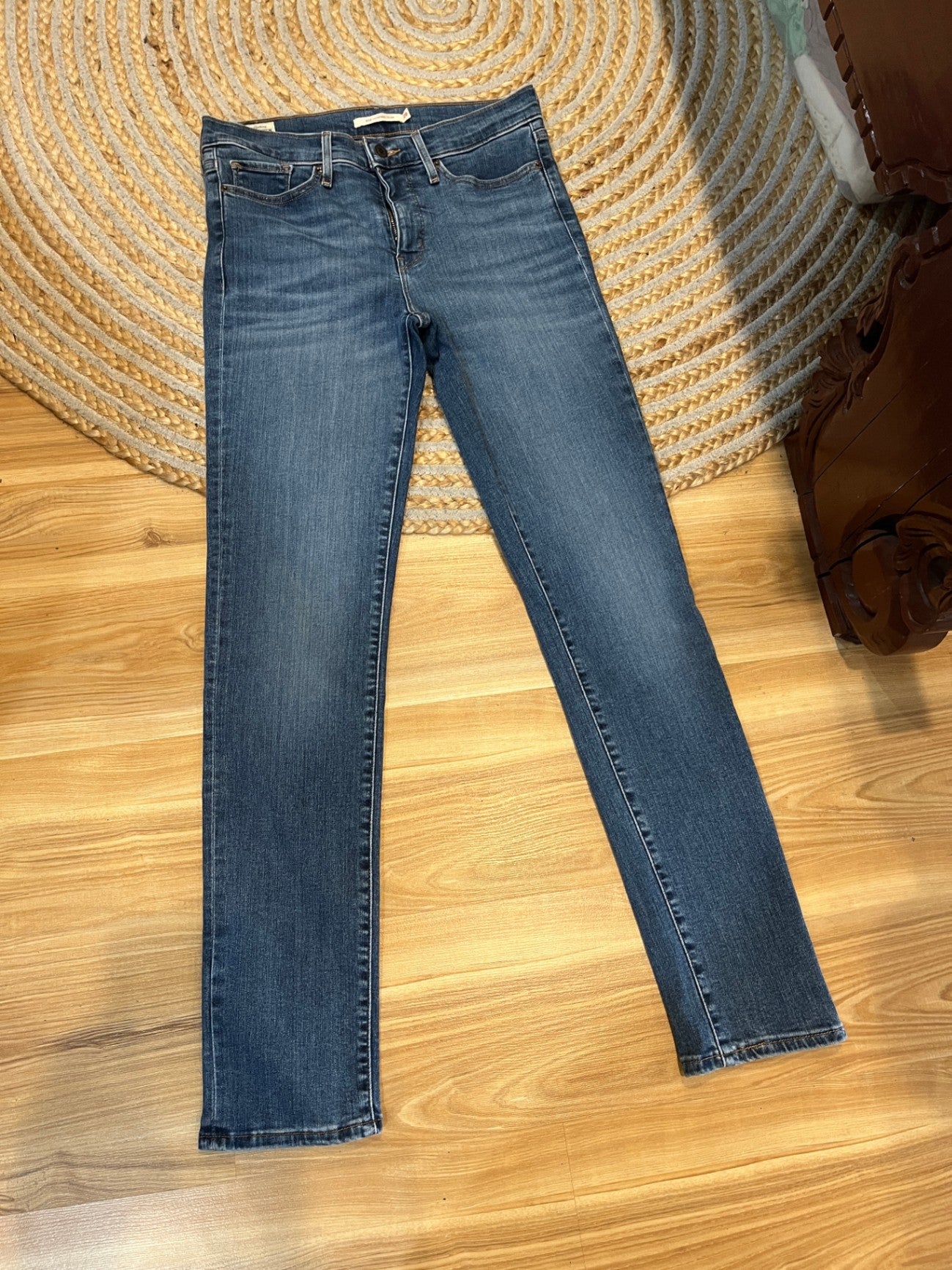 Levi's 312 Mid Blue Jeans Size 28