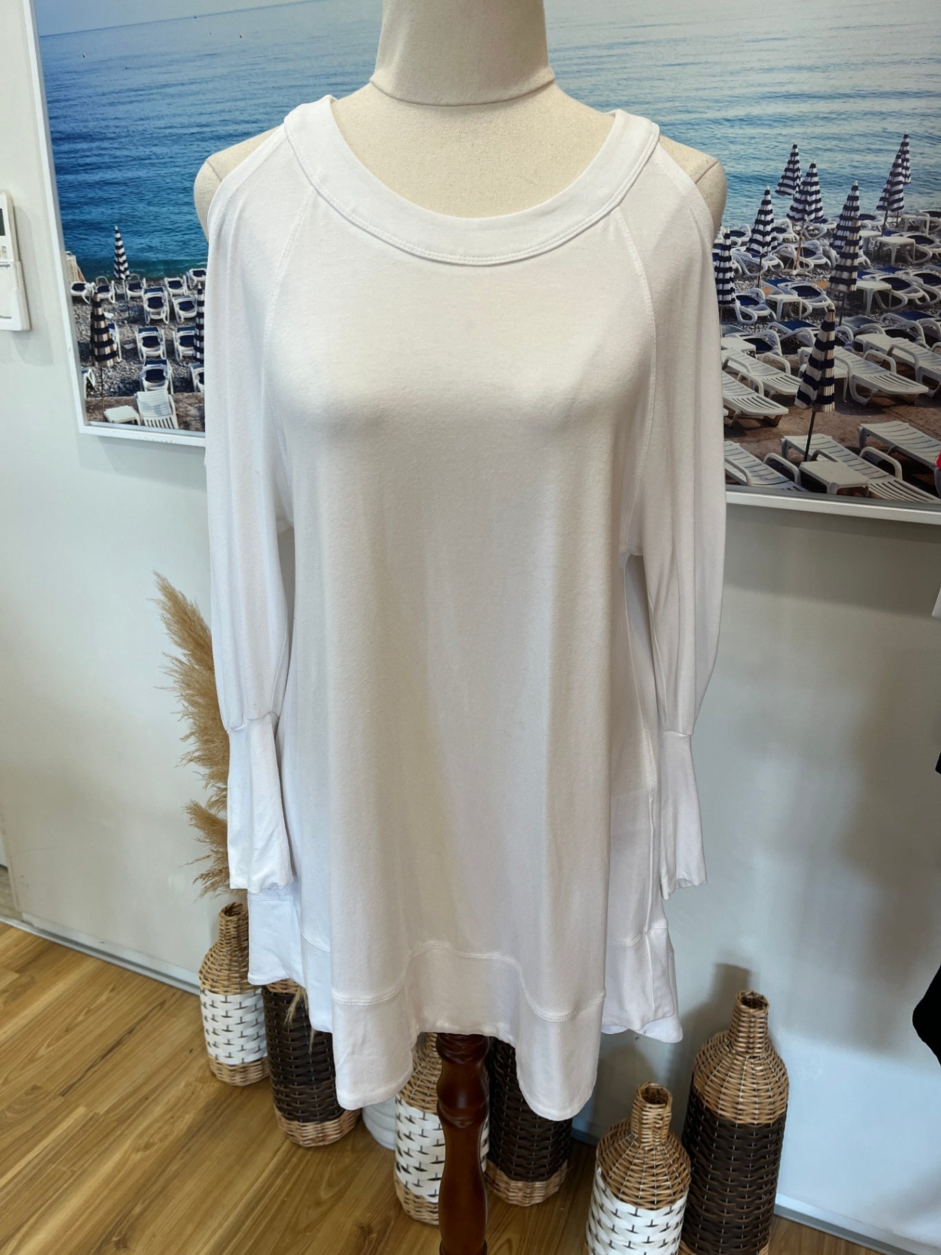 PAULA RYAN Cold Shoulder Top White Size M